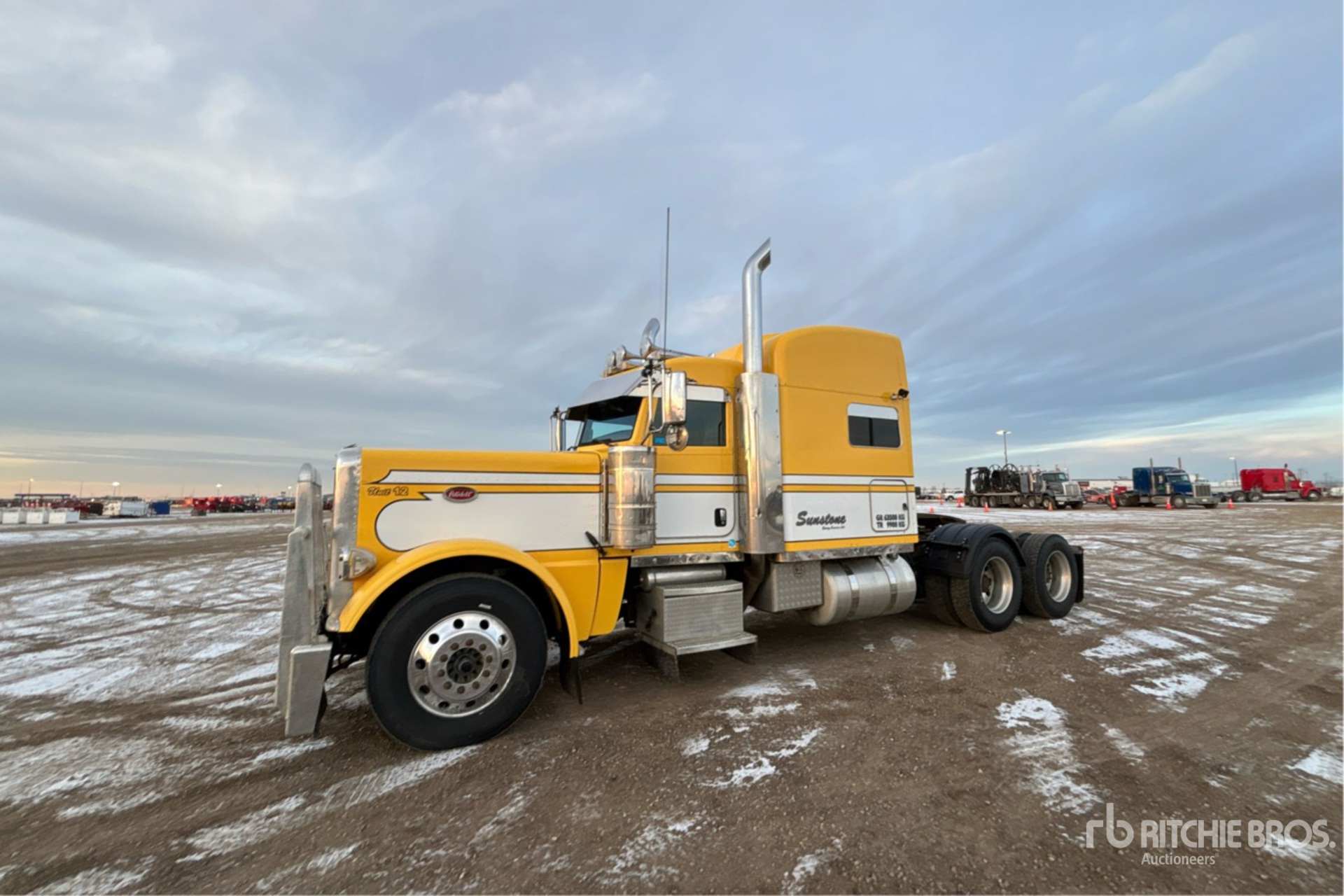 General Appearance with Picture, Left Front Corner