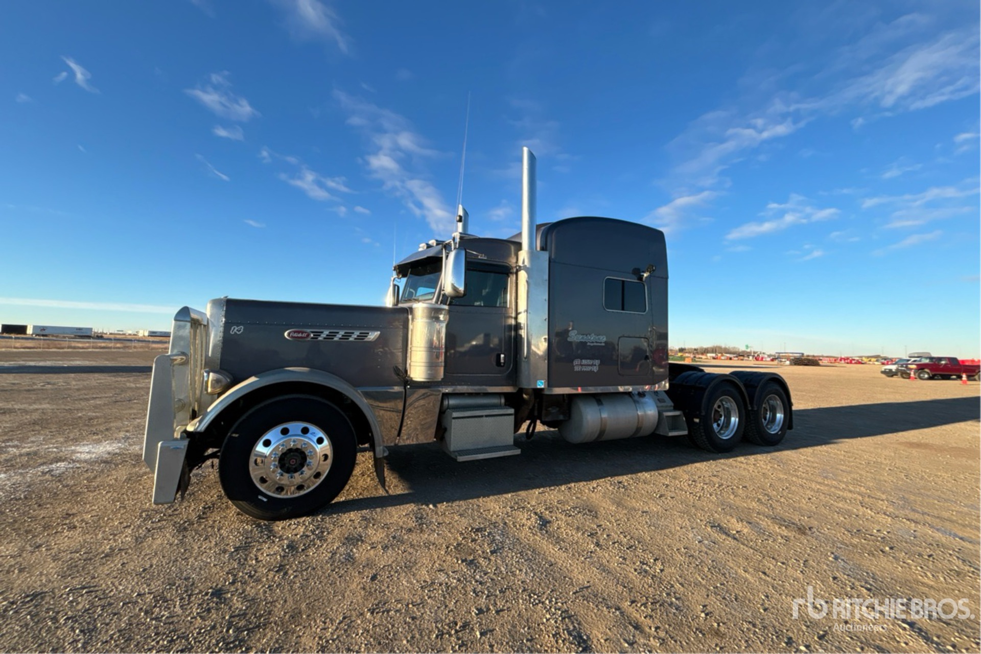 General Appearance with Picture, Left Front Corner