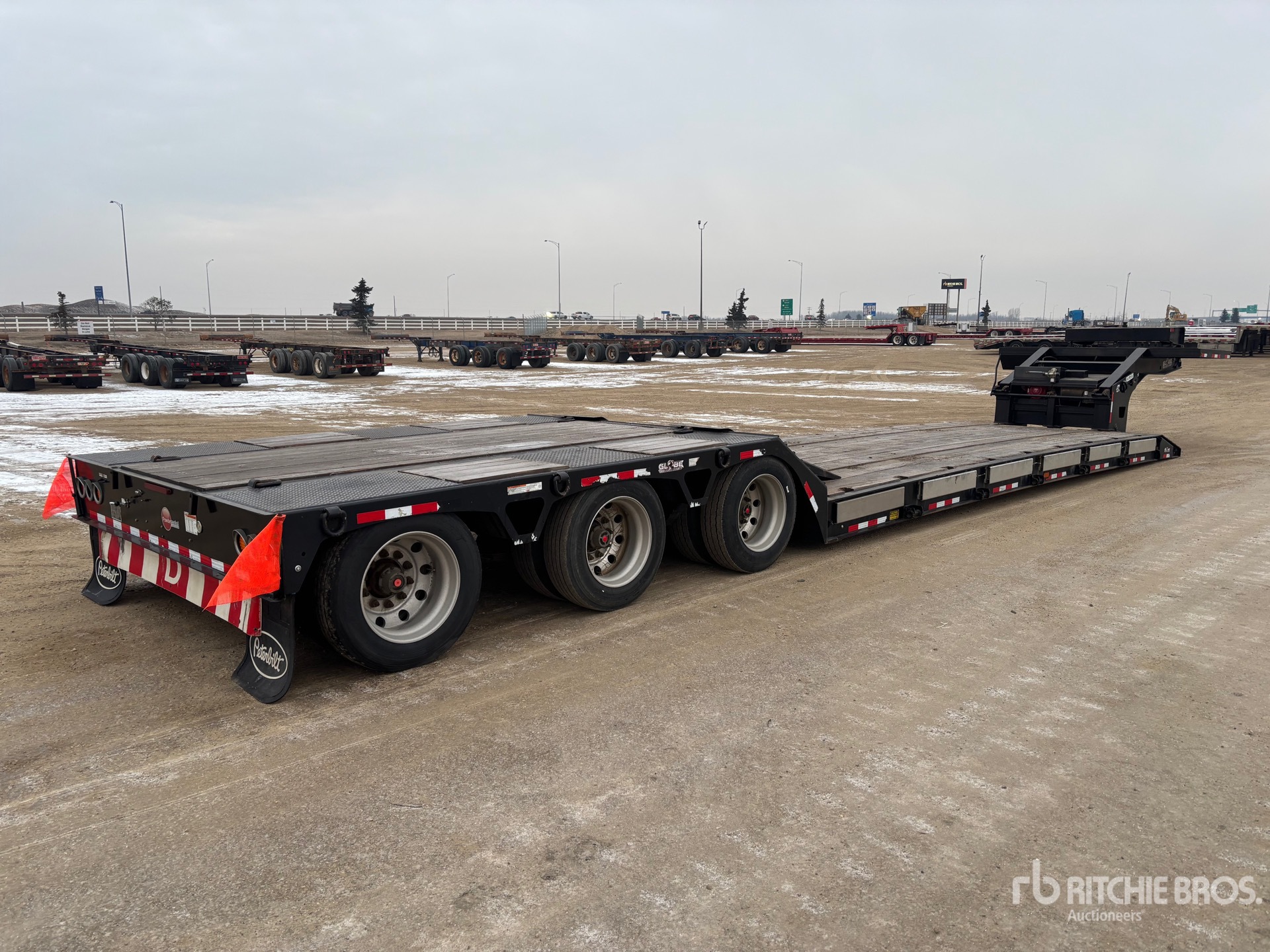 General Appearance with Foto, angolo anteriore sinistro