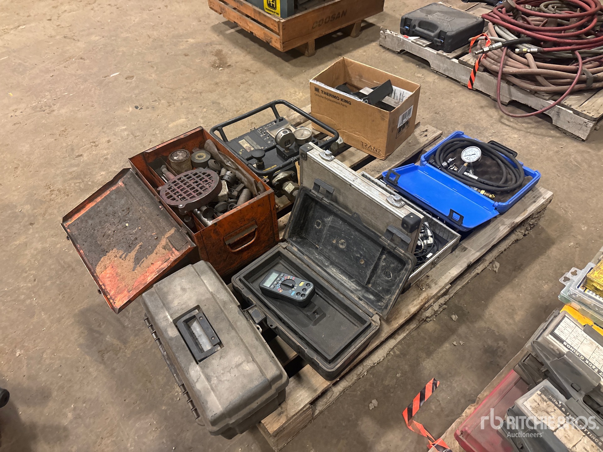 General Appearance with Bild, Ecke hinten links