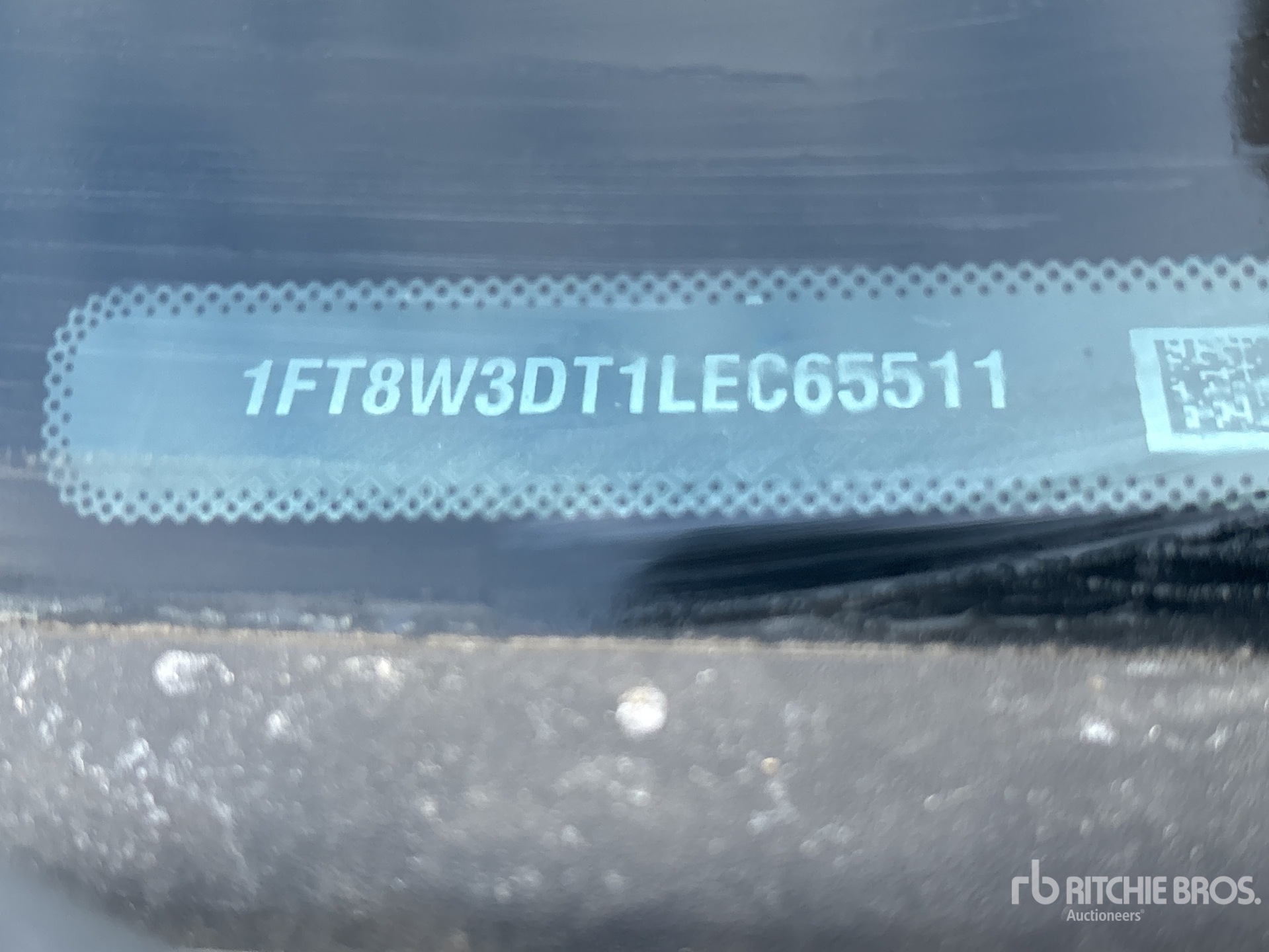 General Appearance with Numéro de série/Numéro d'identification du véhicule automobile