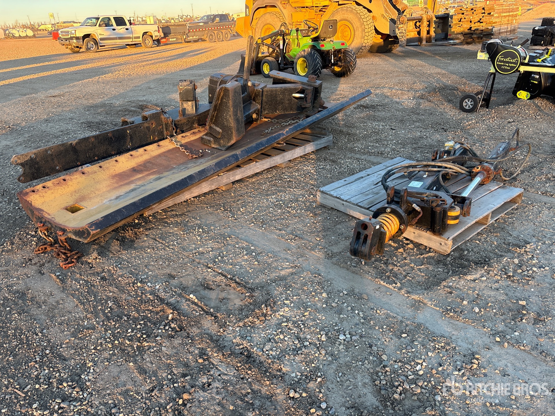 General Appearance with Foto, angolo posteriore sinistro