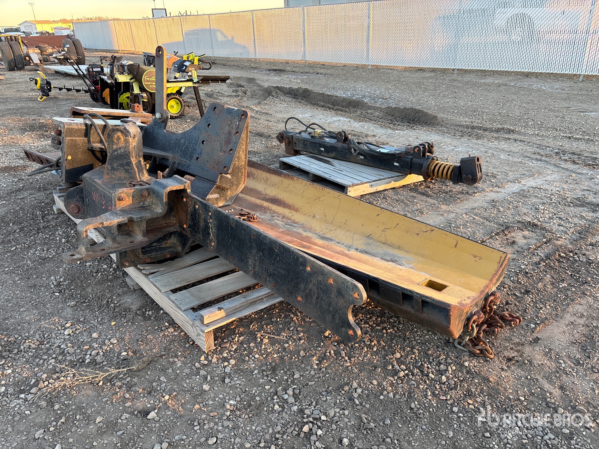 General Appearance with Foto, angolo anteriore sinistro