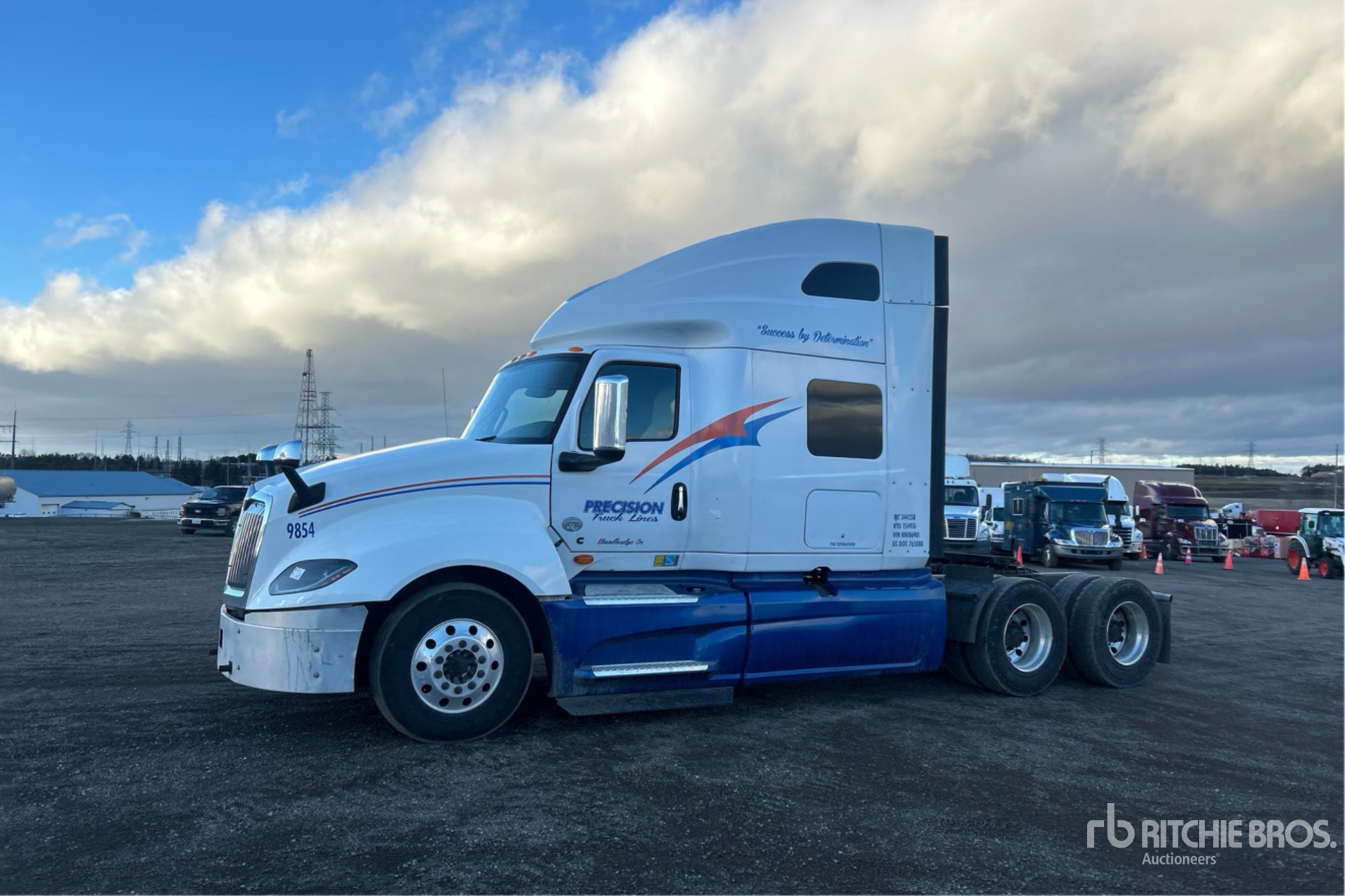 General Appearance with Image, coin avant gauche