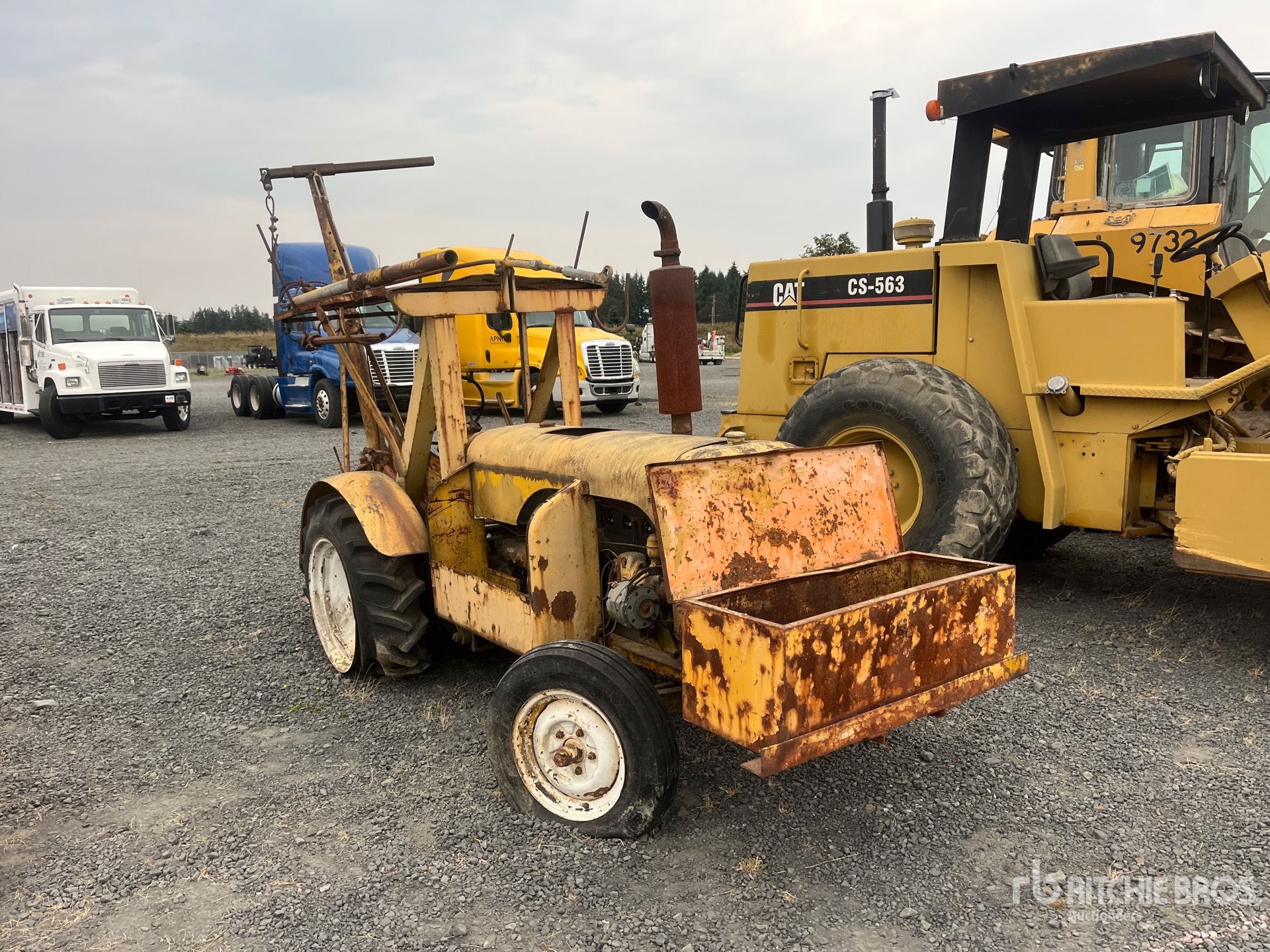 General Appearance with Bild, Ecke vorne rechts