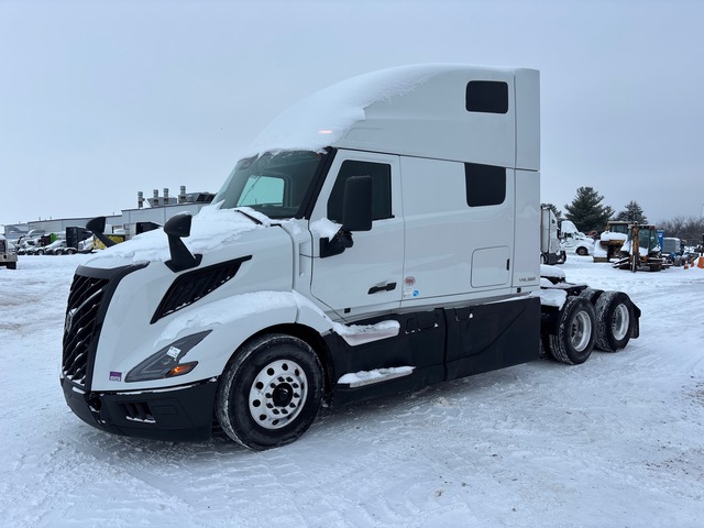 2026 Volvo VNL860 6x4 T/A Sleeper Truck Tractor