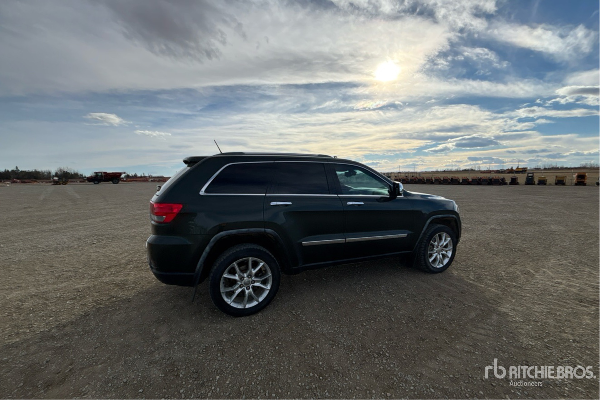 General Appearance with Foto, angolo anteriore sinistro