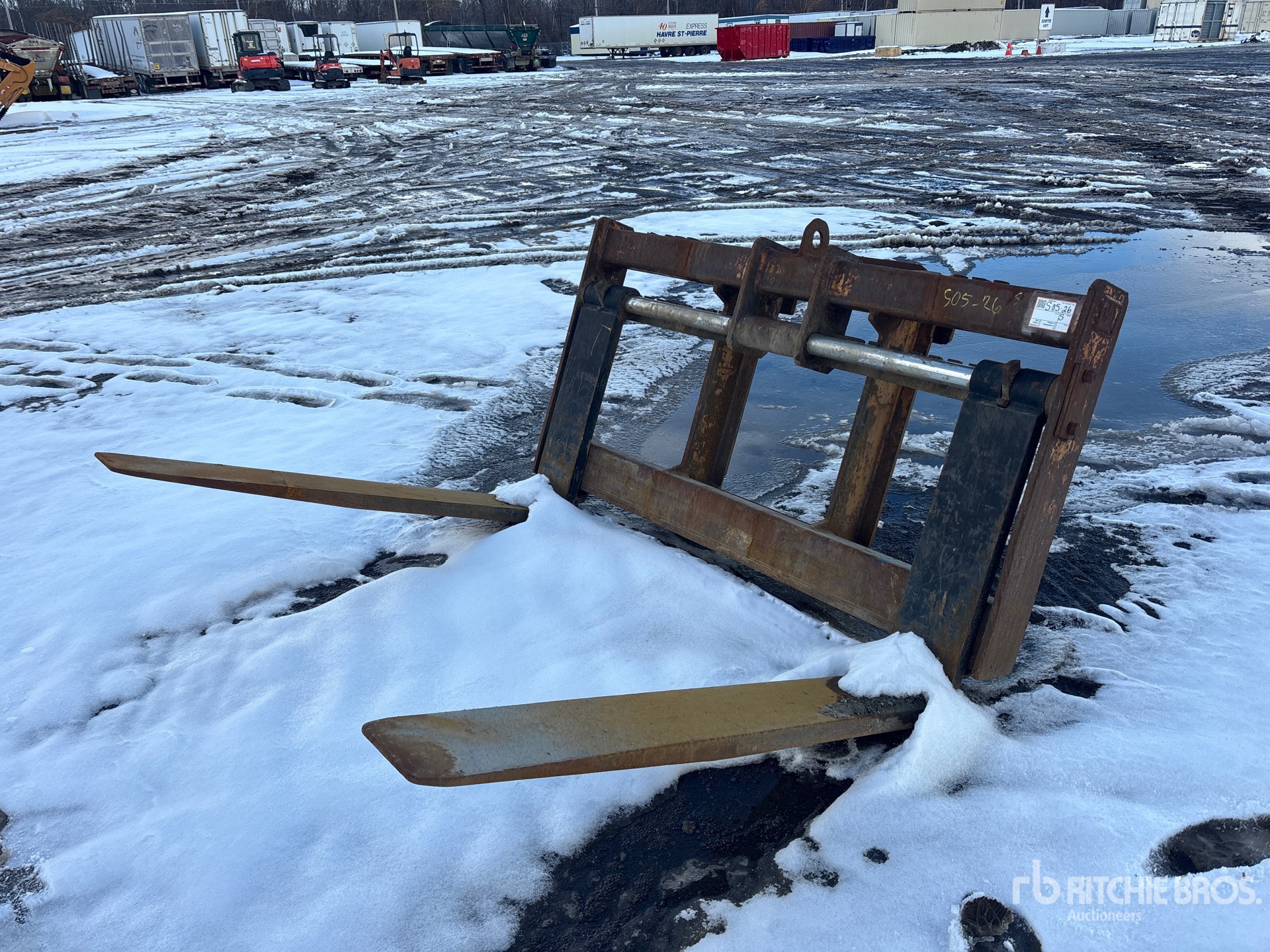 General Appearance with Bild, Ecke vorne links