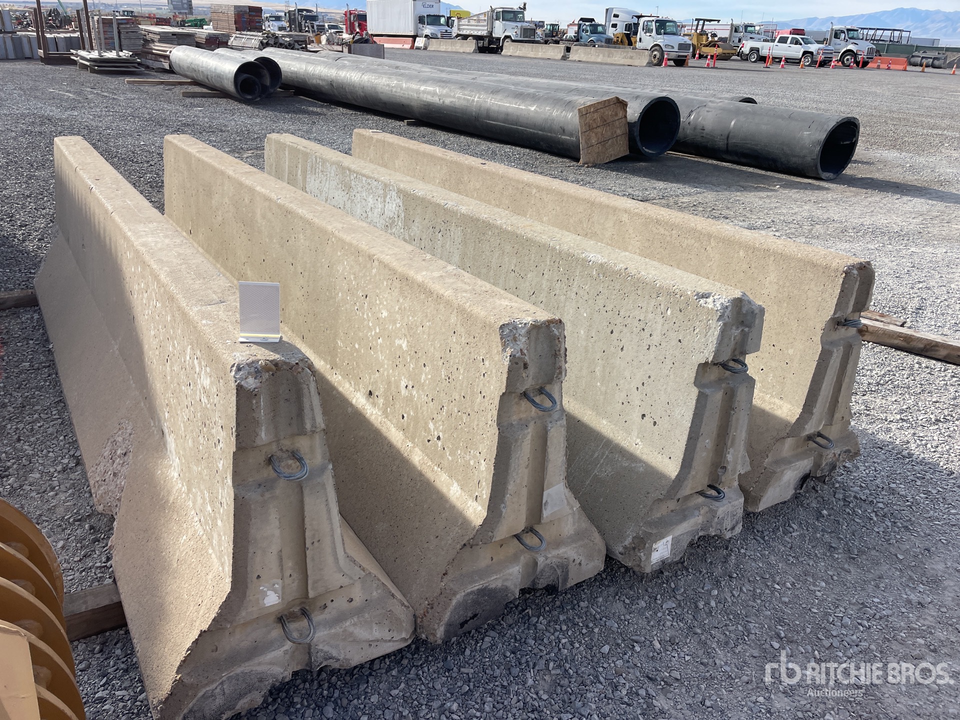 General Appearance with Bild, Ecke hinten rechts