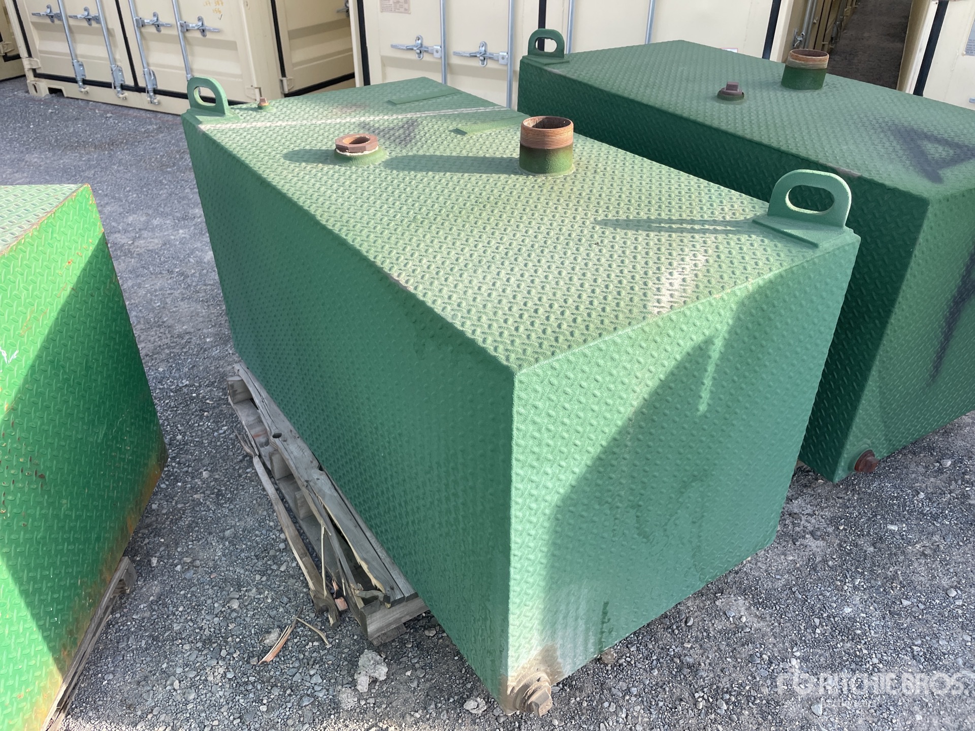 General Appearance with Foto, angolo posteriore sinistro