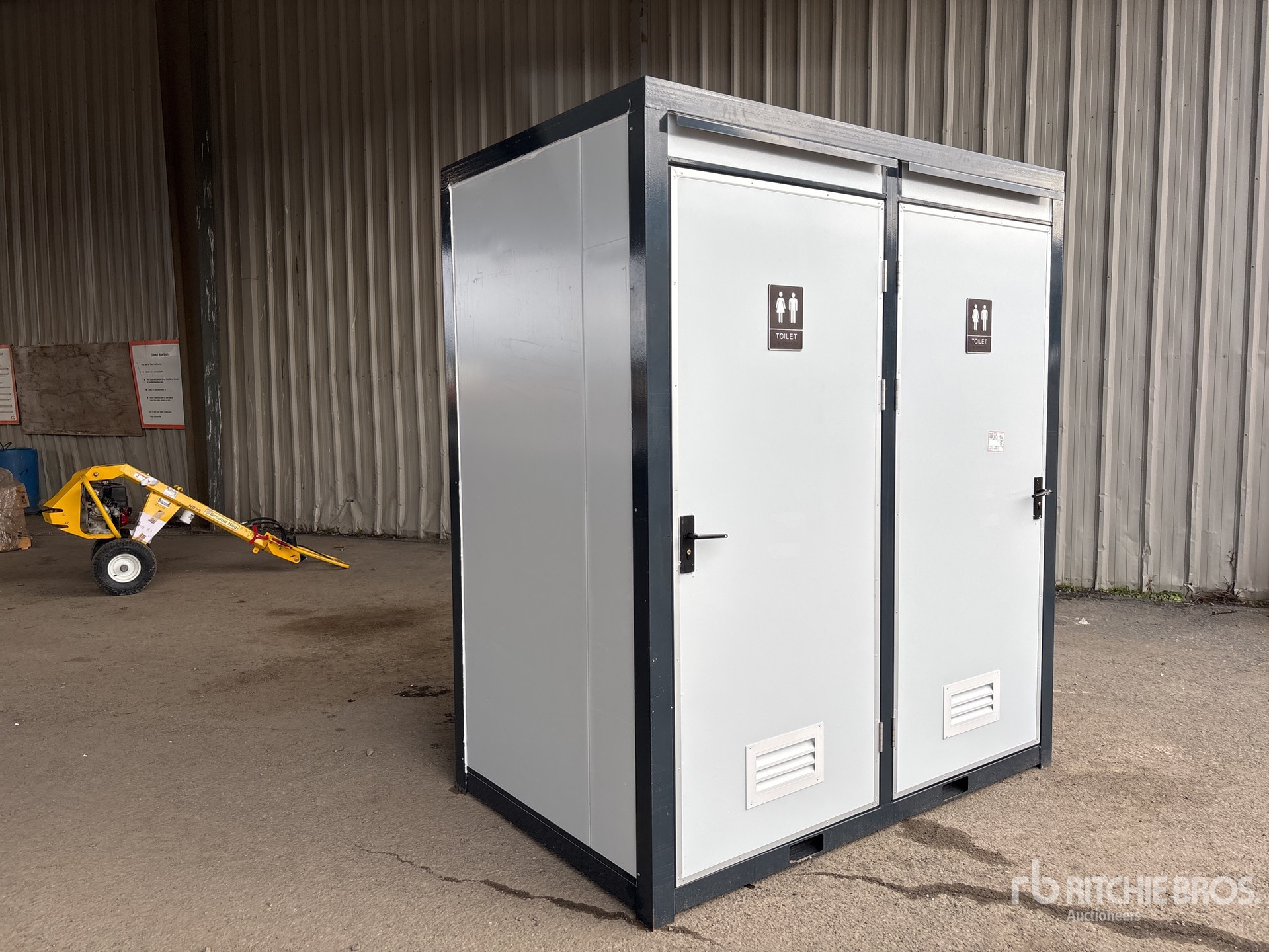 General Appearance with Picture, Right Front Corner