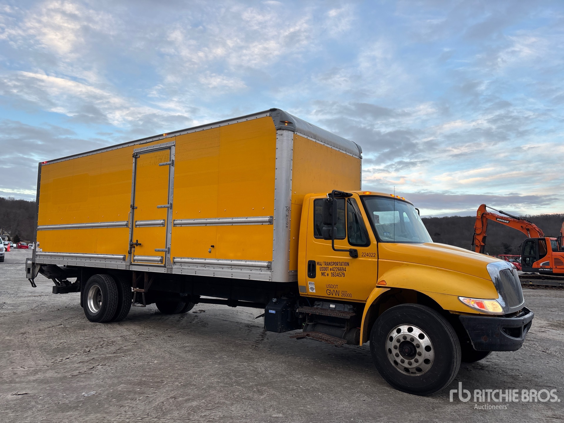 General Appearance with Imagen: esquina delantera derecha