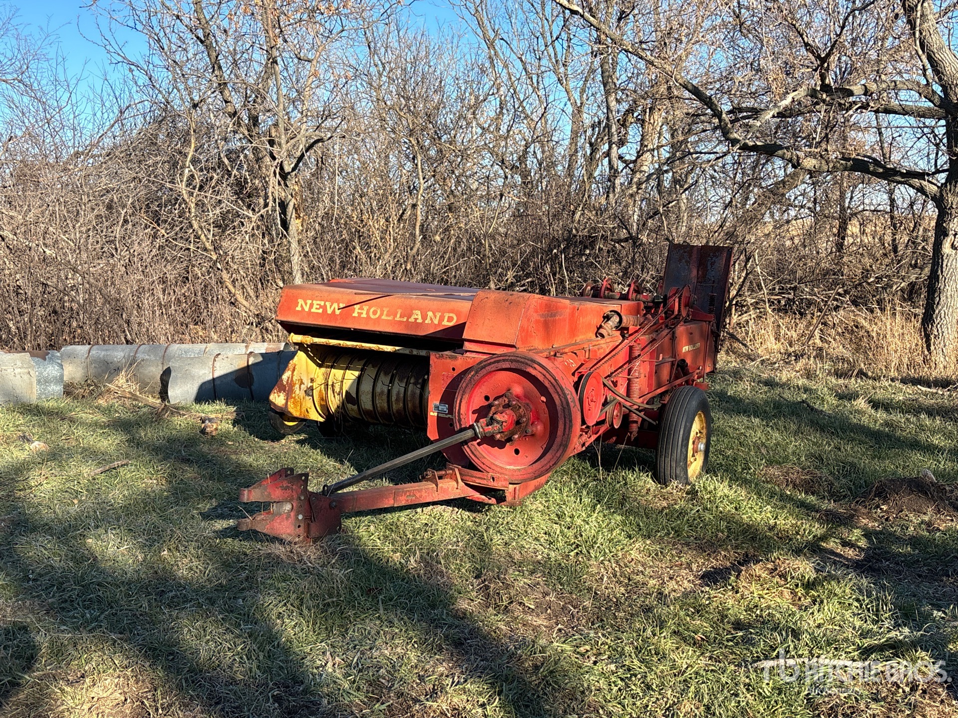 General Appearance with Foto, angolo anteriore sinistro