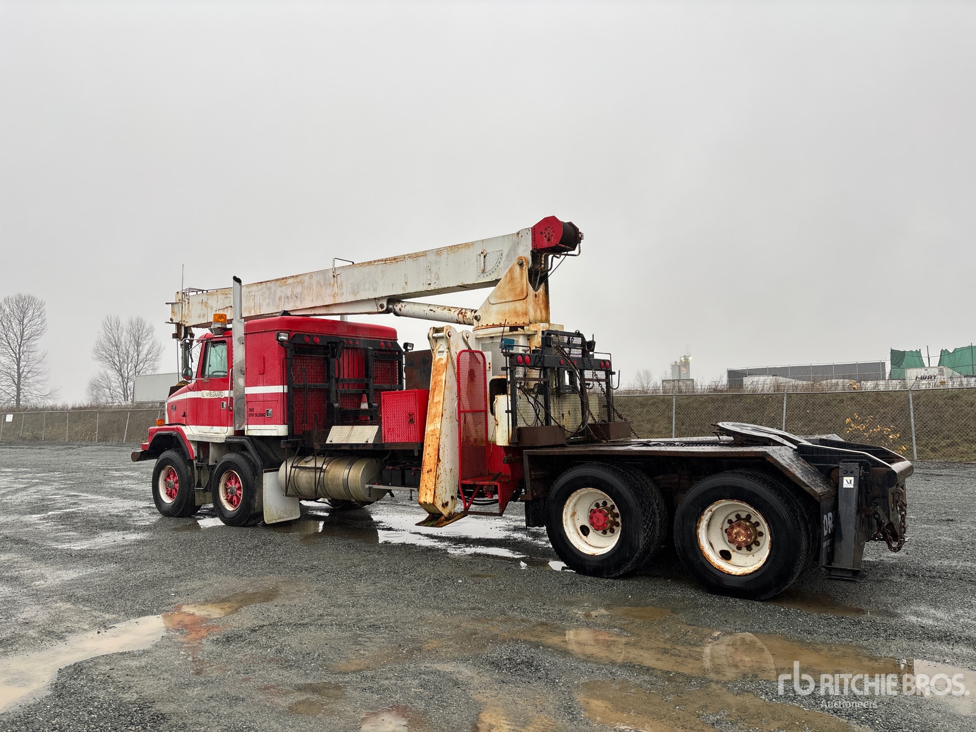 General Appearance with Picture, Left Rear Corner