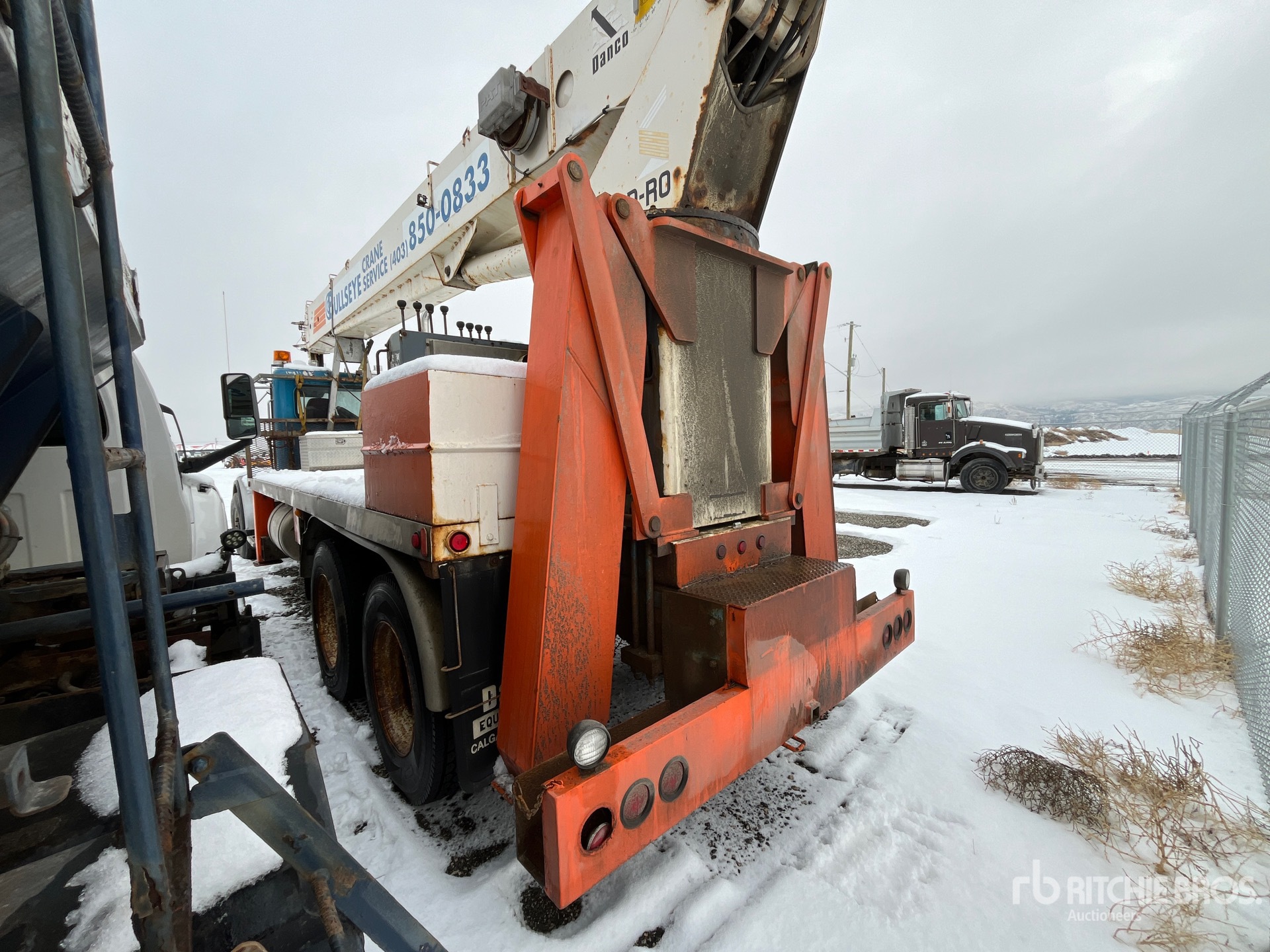 General Appearance with Foto, angolo posteriore sinistro