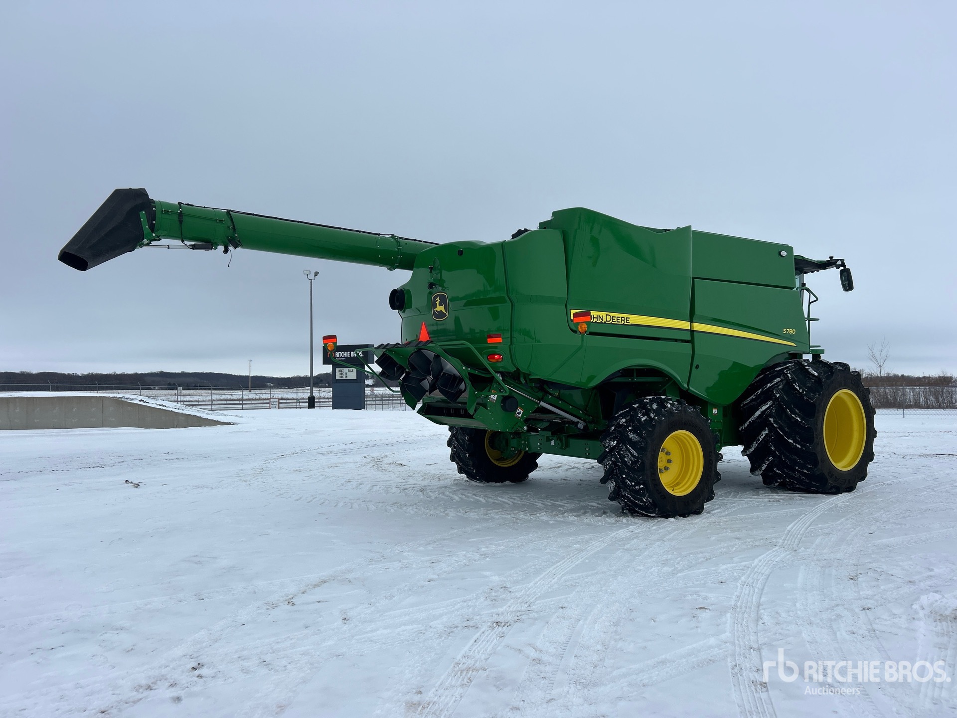 Aspect général with Image, coin arrière droit