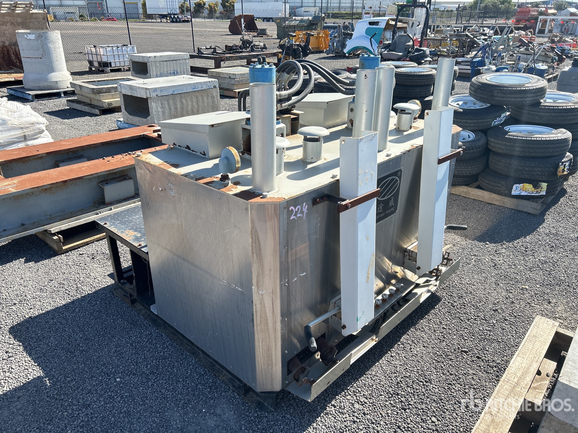 General Appearance with Picture, Right Front Corner