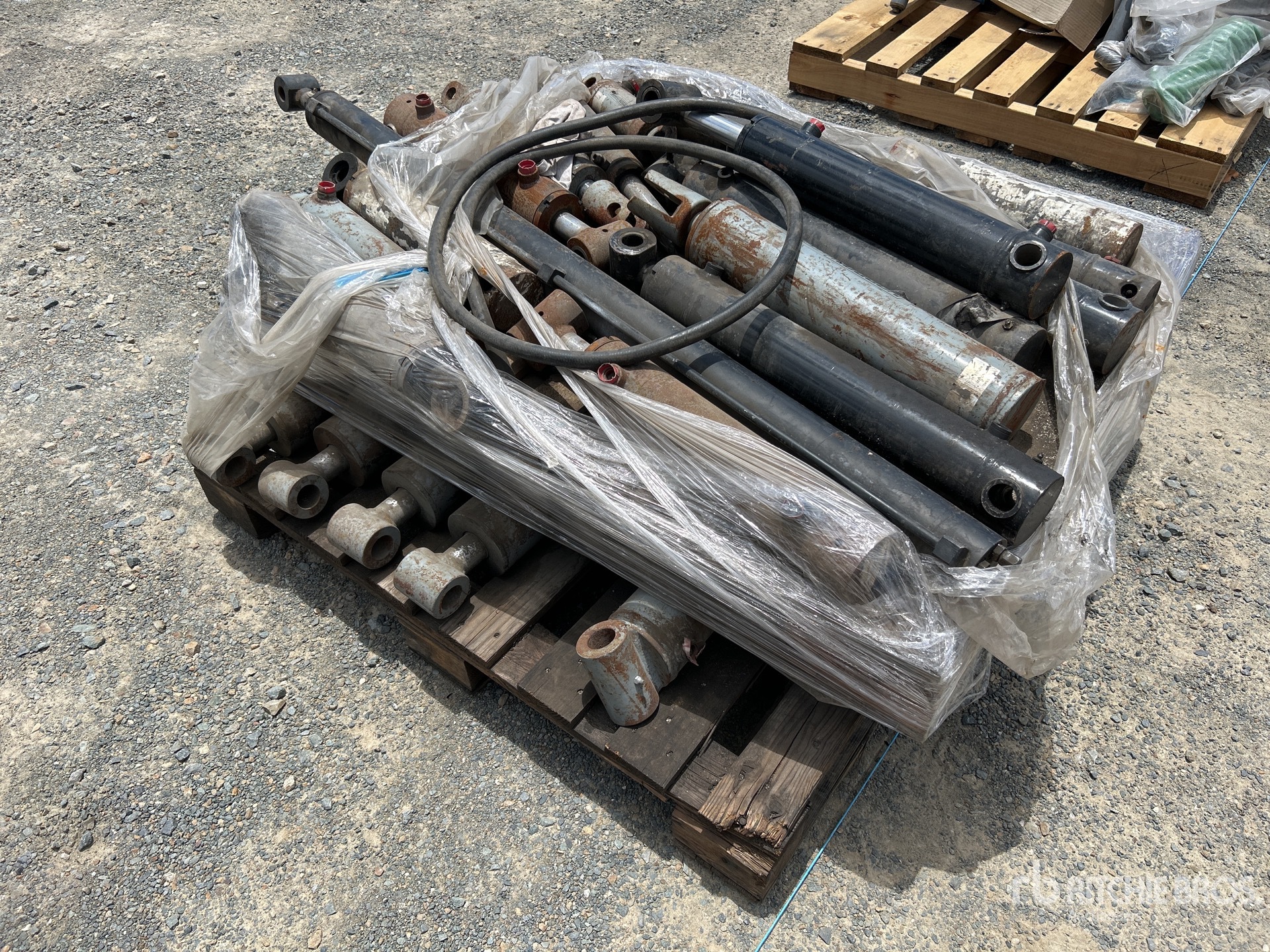 General Appearance with Bild, Ecke hinten rechts