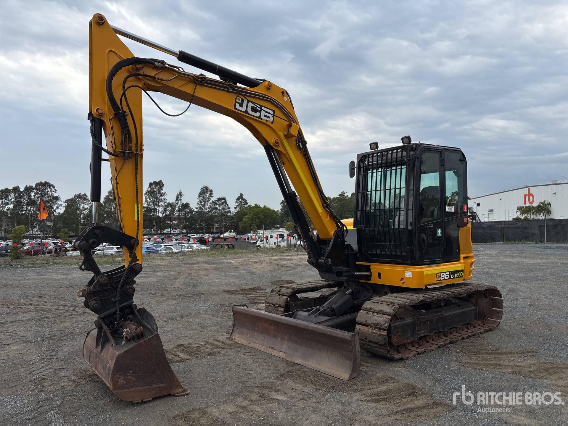 General Appearance with Picture, Left Front Corner