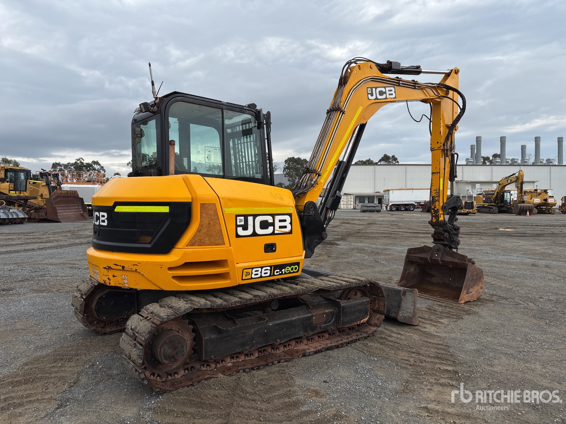 General Appearance with Picture, Right Rear Corner