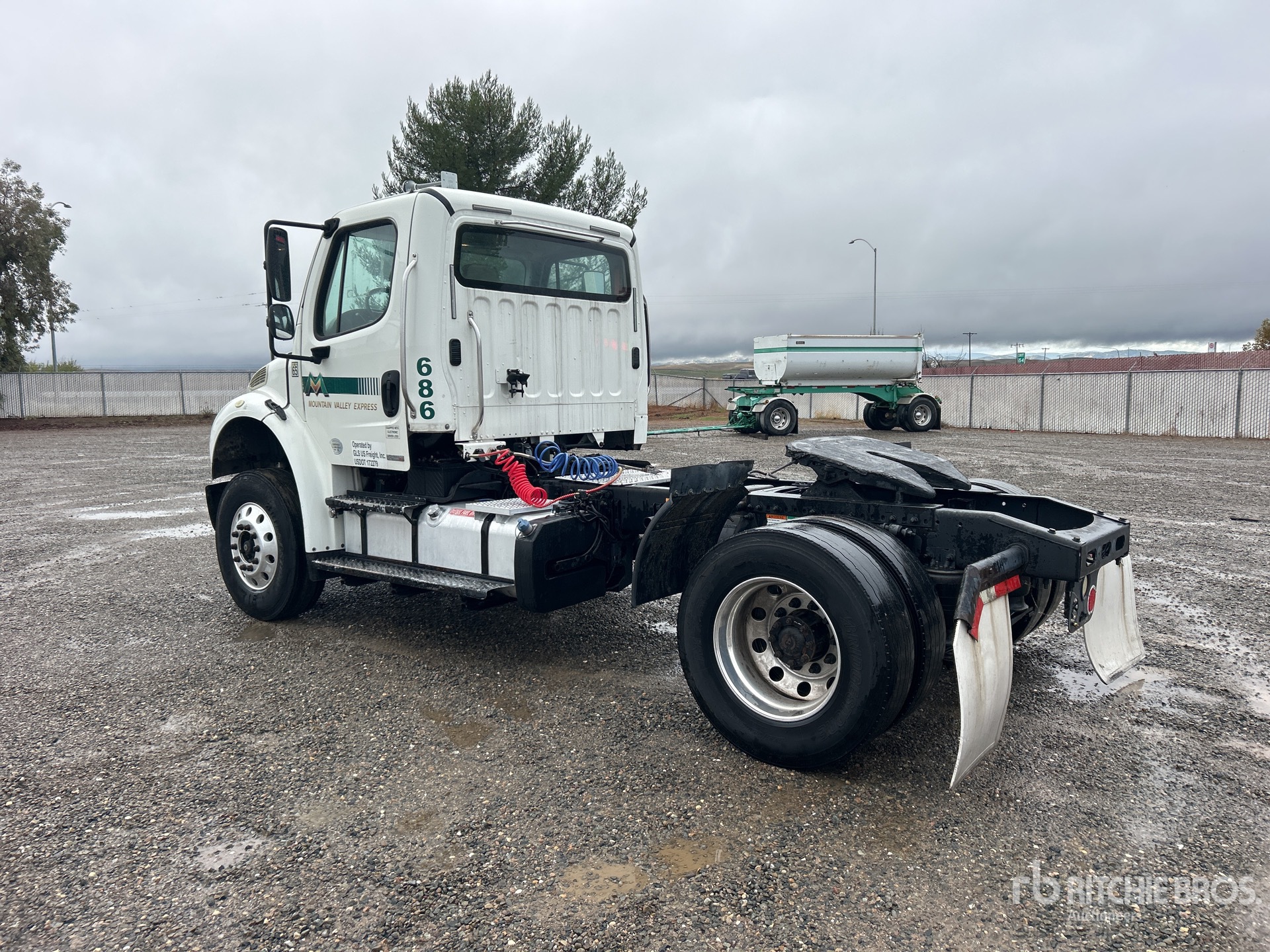 General Appearance with Picture, Left Rear Corner