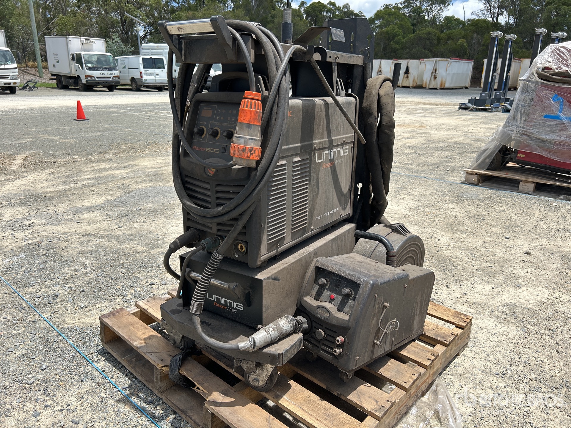 General Appearance with Picture, Left Front Corner