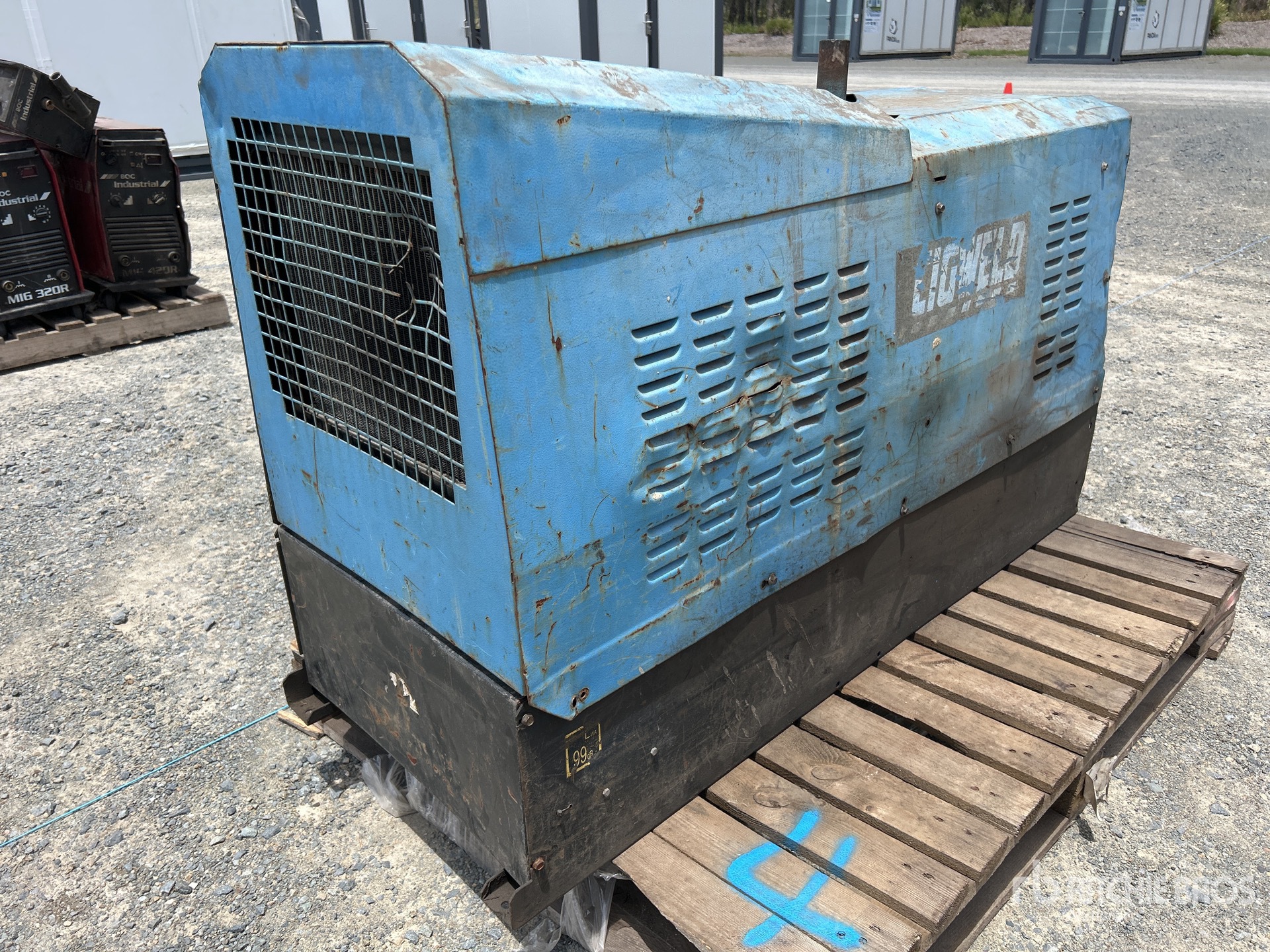 General Appearance with Imagen: esquina trasera derecha