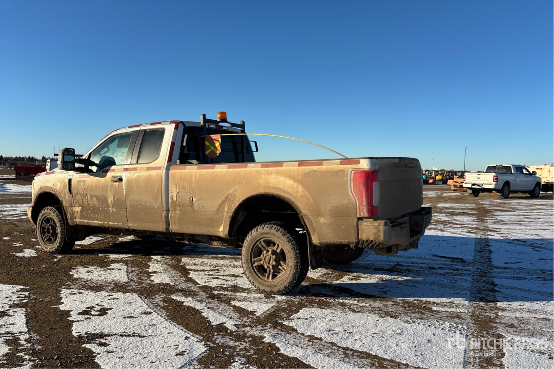 General Appearance with Bild, Ecke hinten links