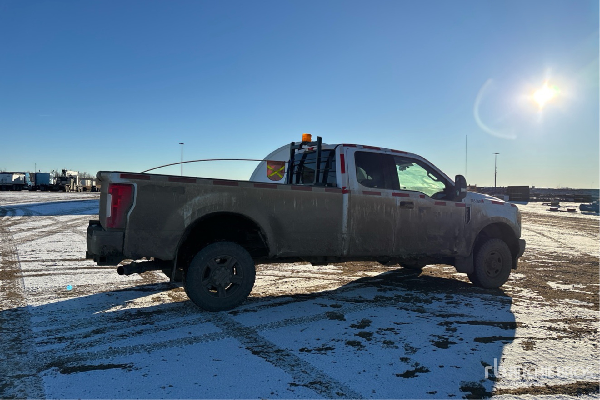 General Appearance with Bild, Ecke hinten rechts