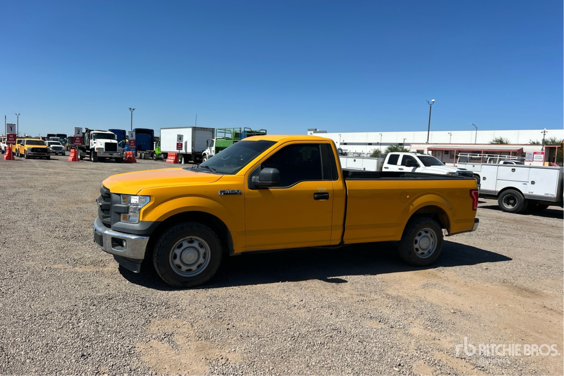 General Appearance with Foto, angolo anteriore sinistro