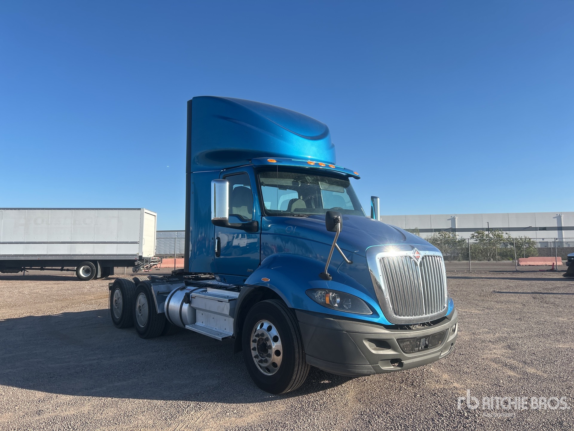 General Appearance with Image, coin avant droit