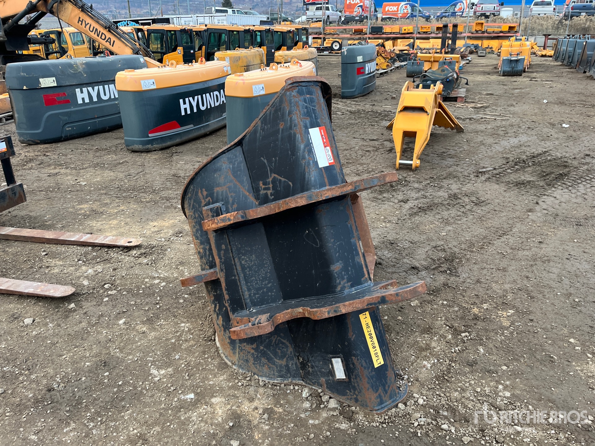 General Appearance with Picture, Right Rear Corner