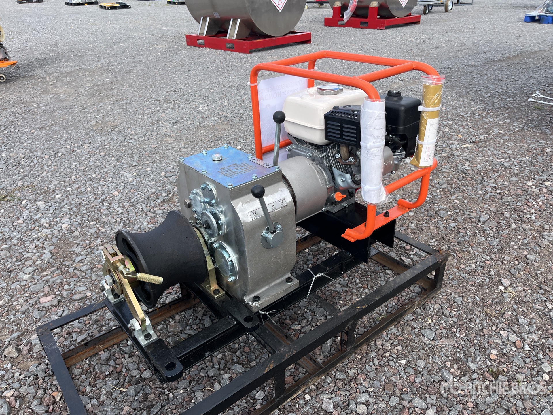 General Appearance with Bild, Ecke vorne links