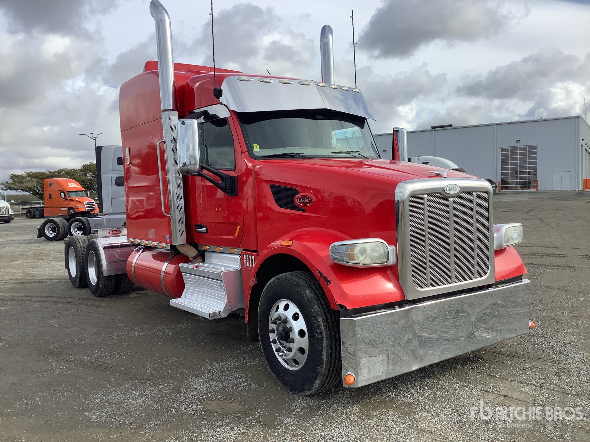 General Appearance with Picture, Right Front Corner