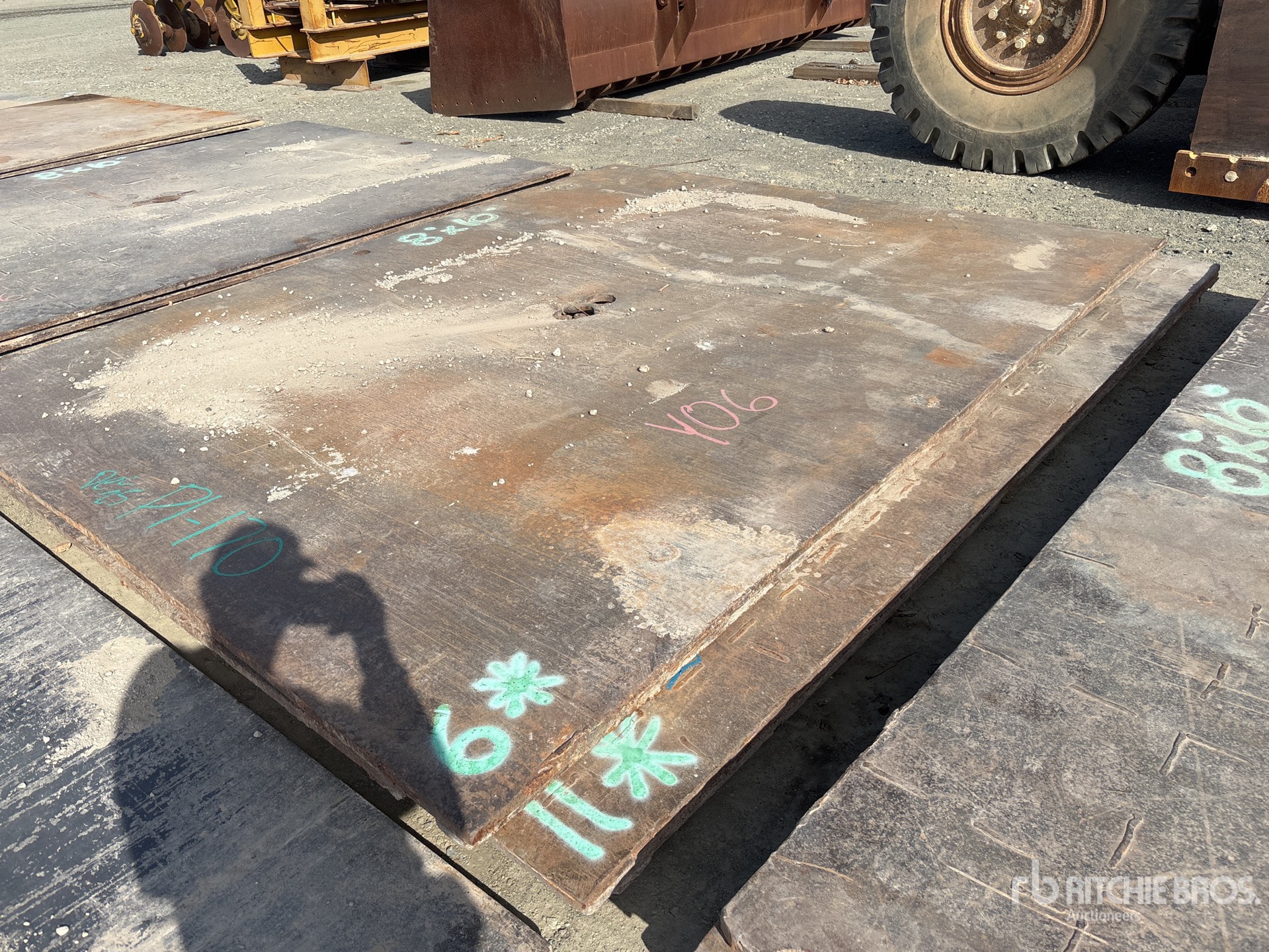 General Appearance with Bild, Ecke hinten links