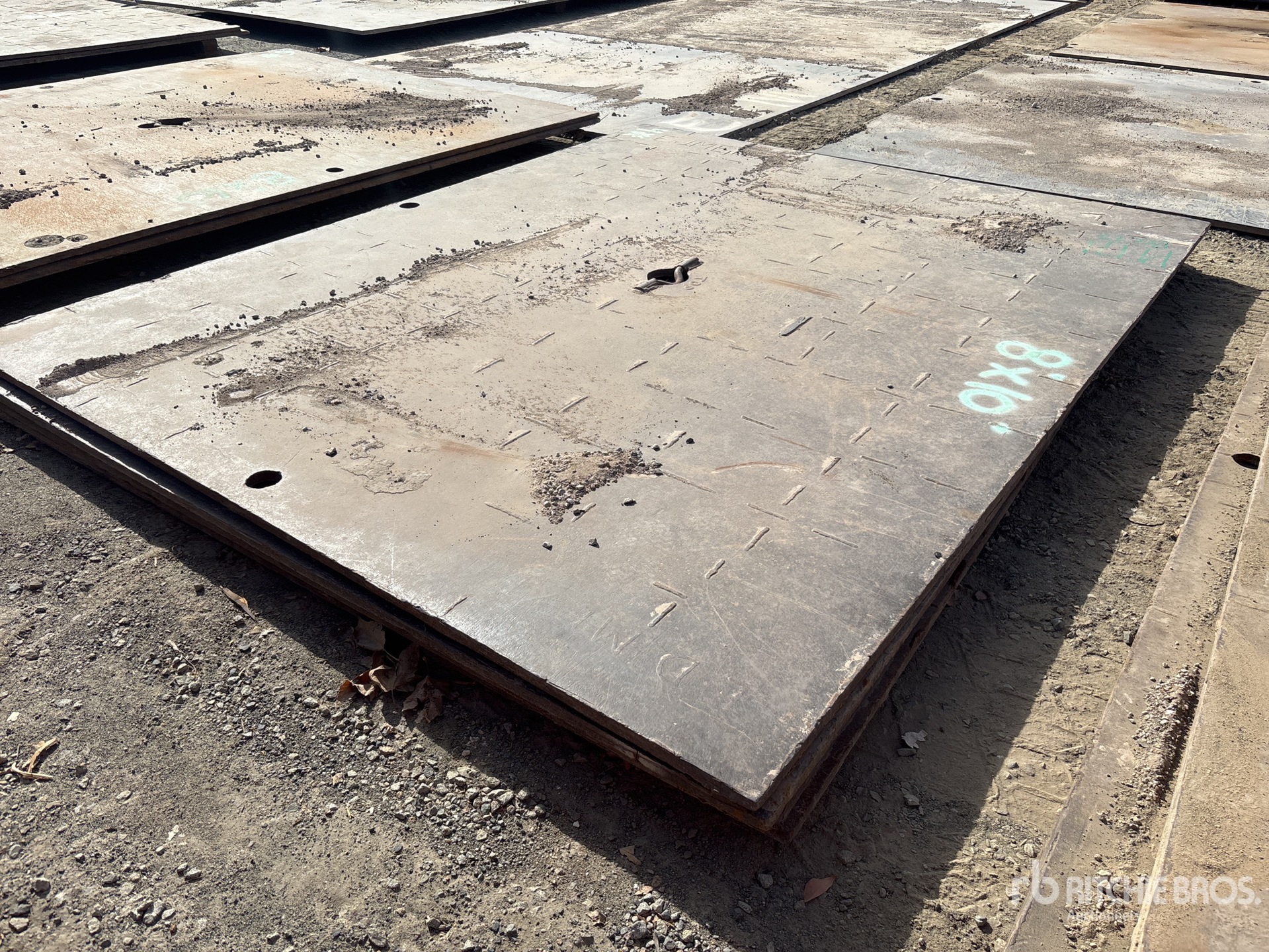 General Appearance with Bild, Ecke vorne rechts