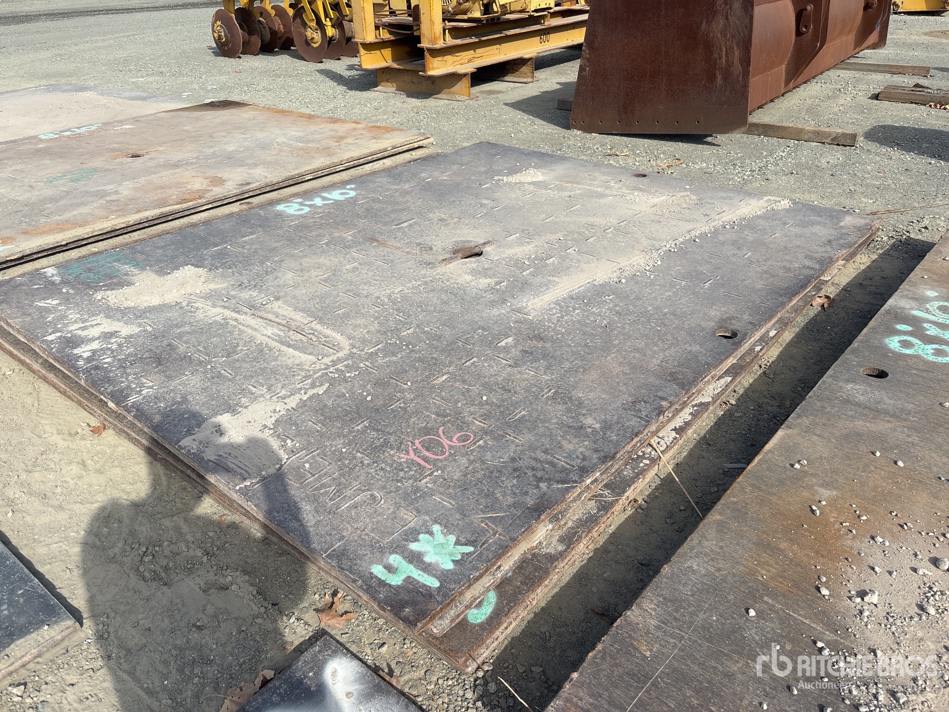 General Appearance with Bild, Ecke hinten links