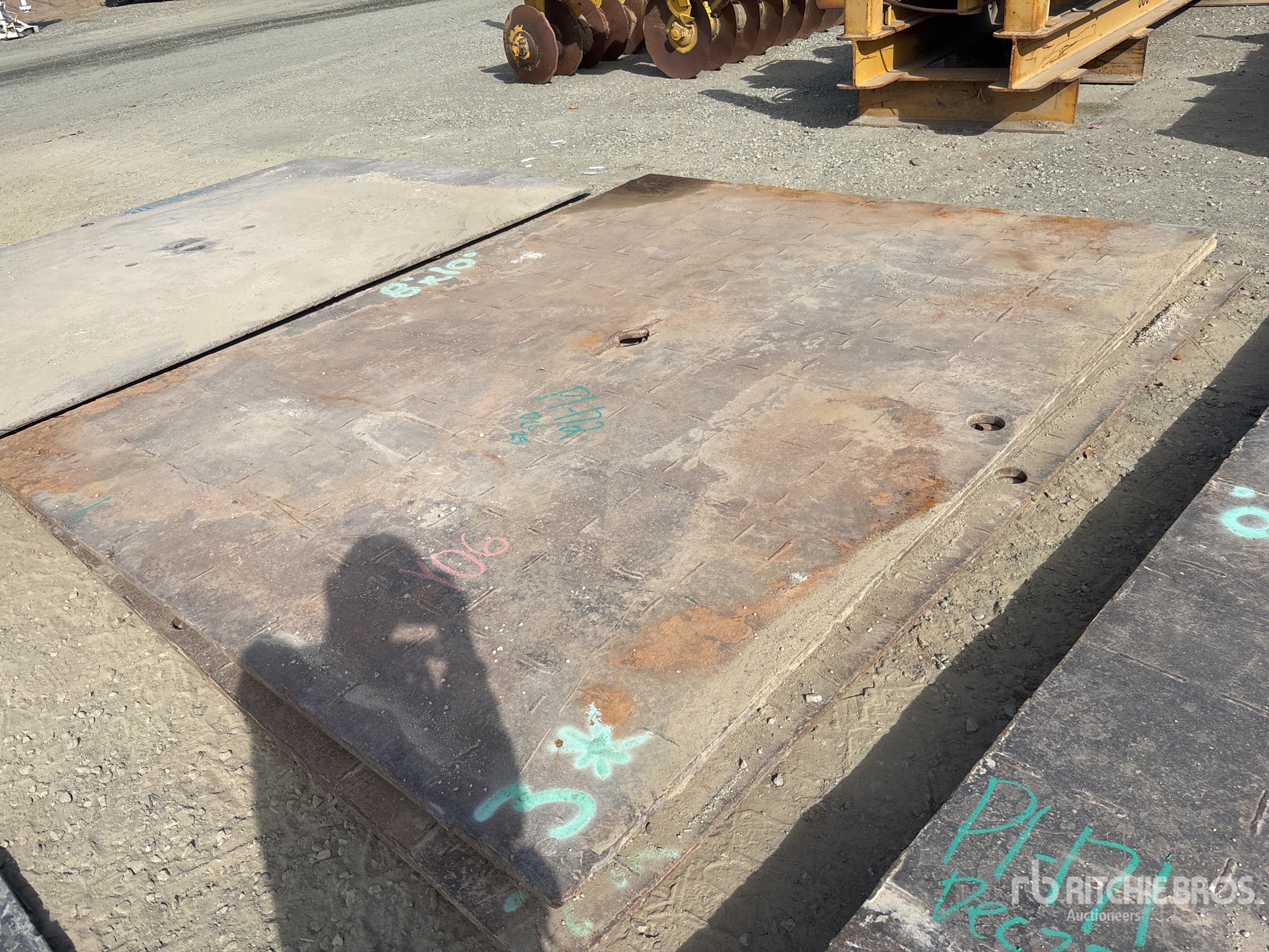 General Appearance with Bild, Ecke hinten links