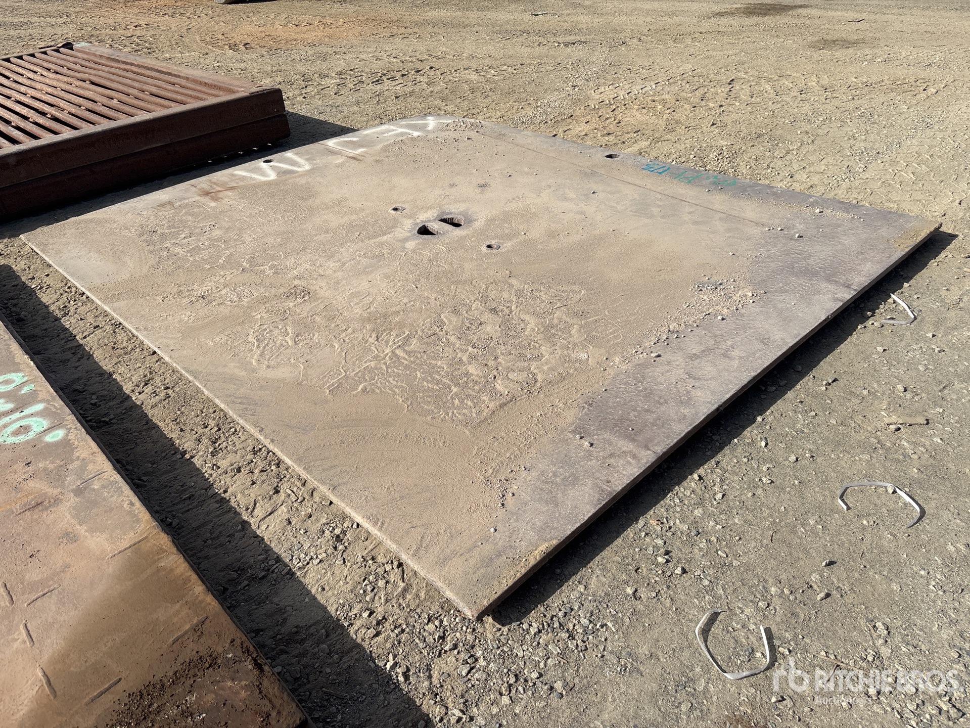 General Appearance with Bild, Ecke hinten rechts