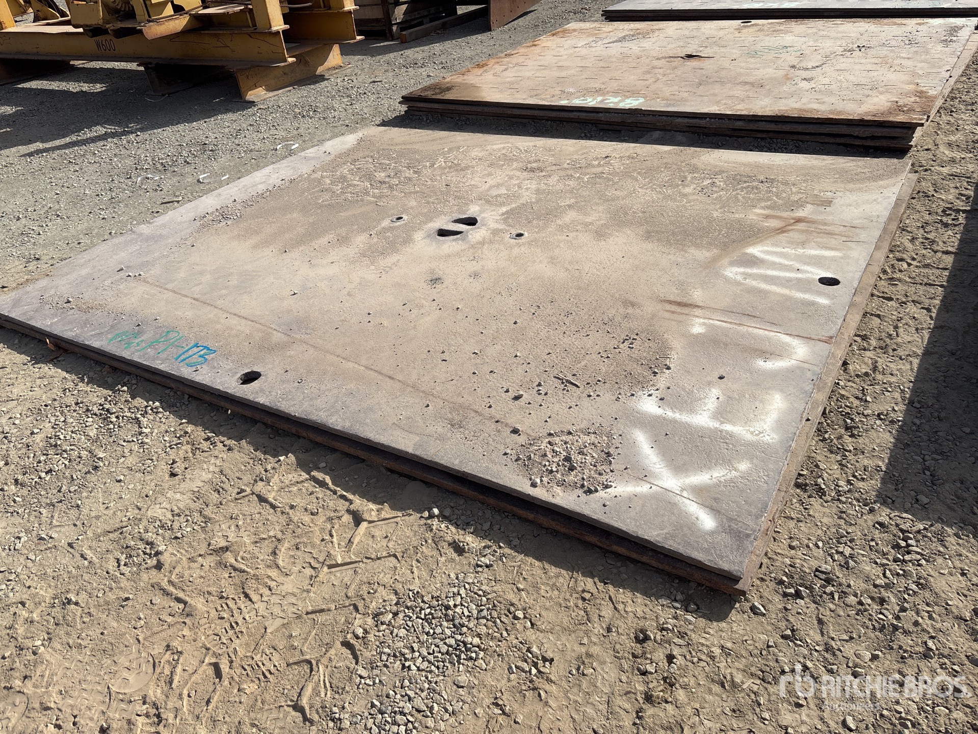 General Appearance with Bild, Ecke vorne links