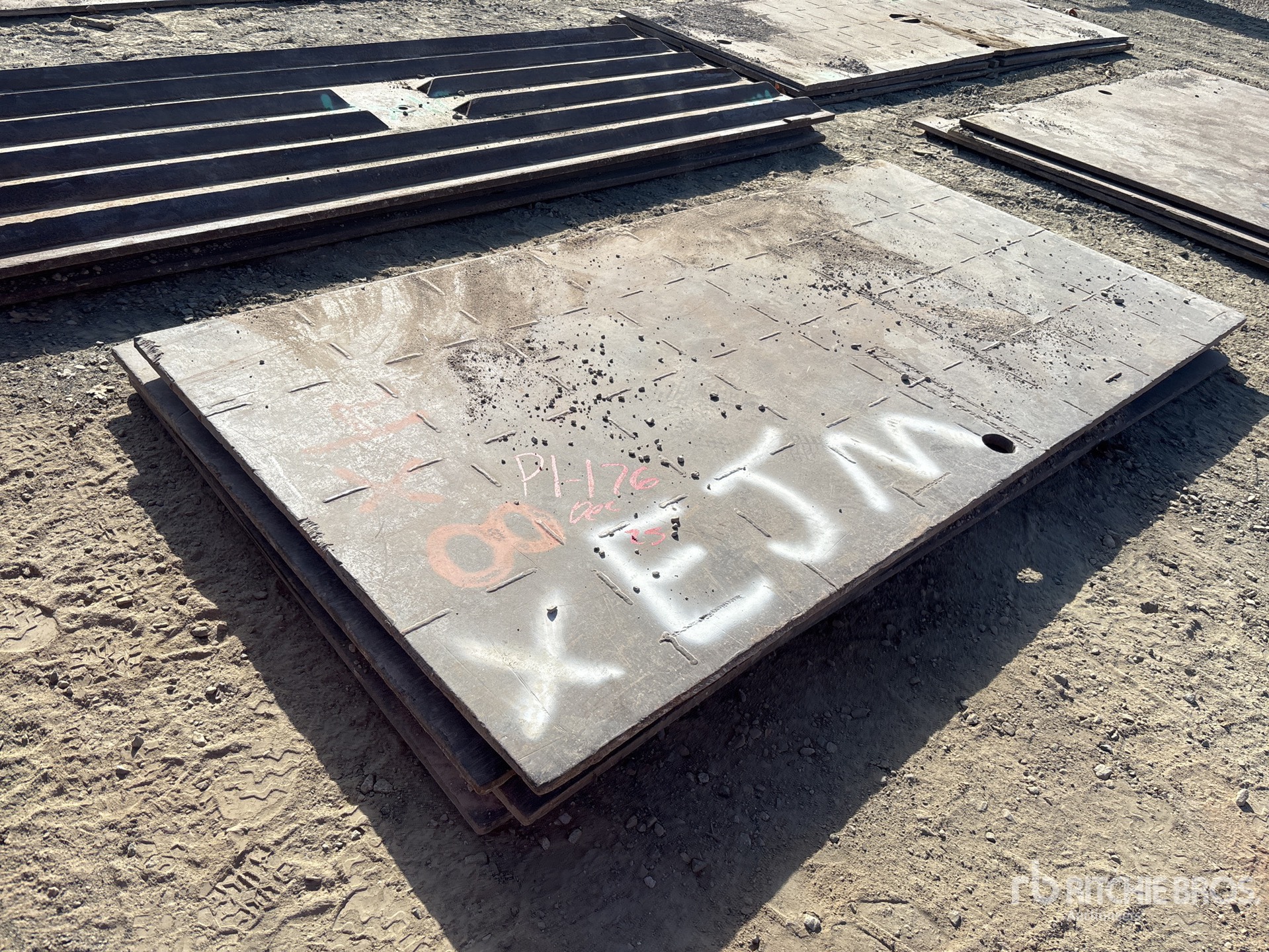 General Appearance with Bild, Ecke vorne rechts