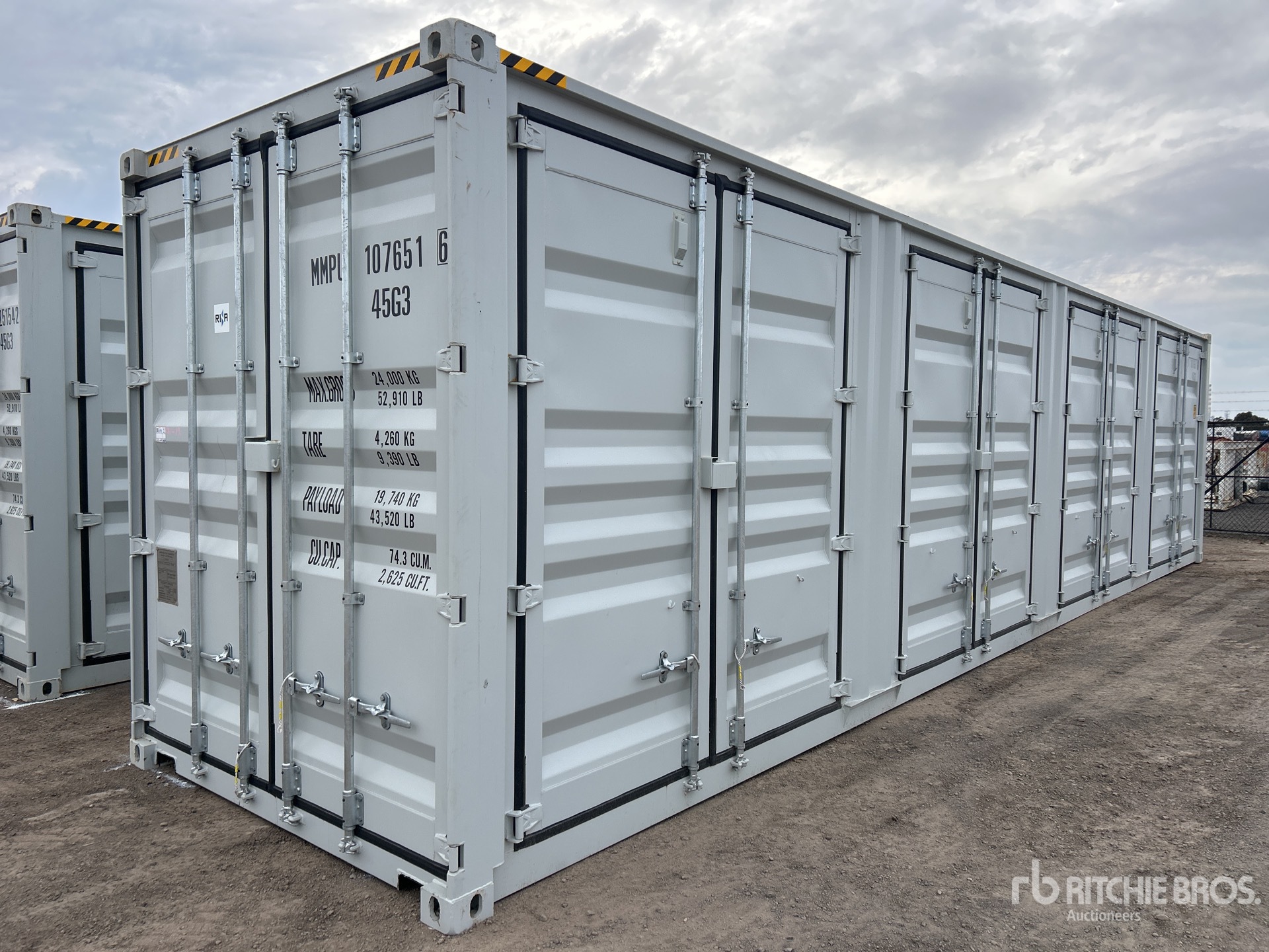 General Appearance with Foto, angolo anteriore sinistro