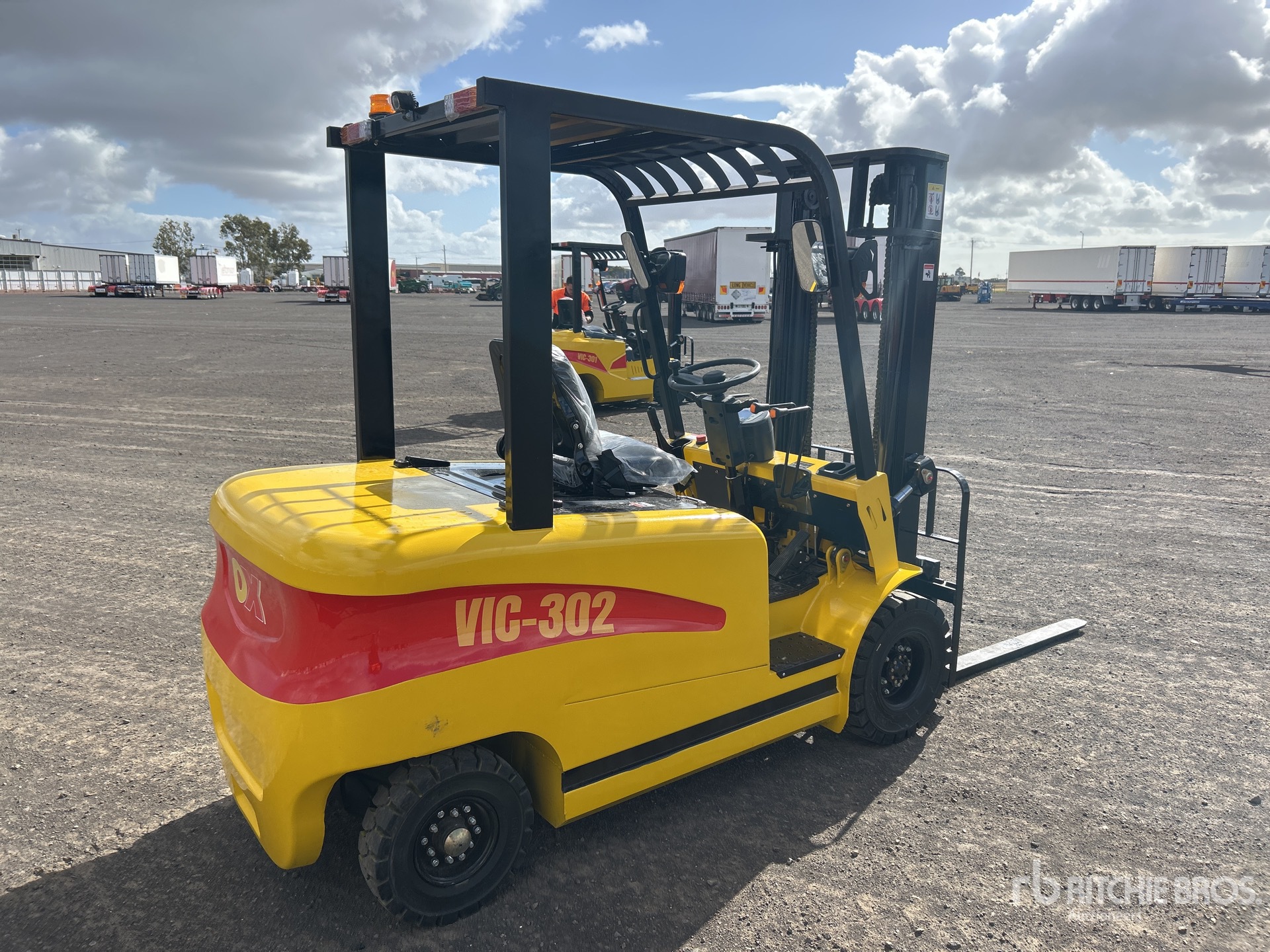 General Appearance with Picture, Right Rear Corner