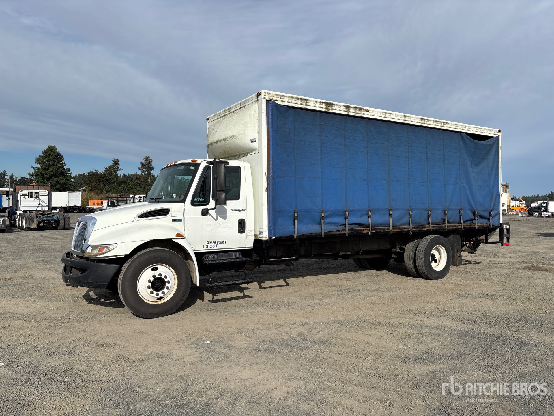 General Appearance with Picture, Left Front Corner