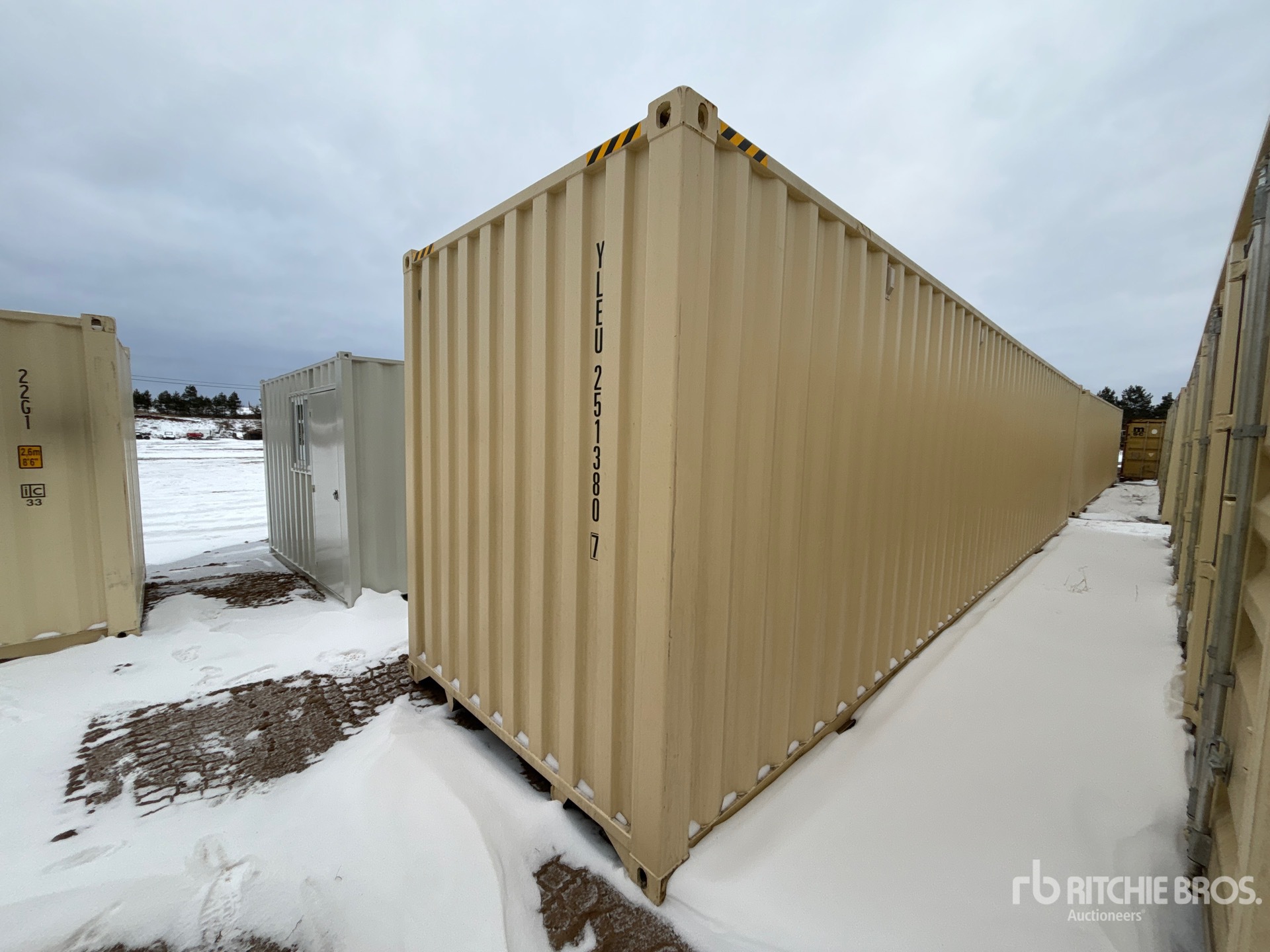 Aspect général with Image, coin arrière droit