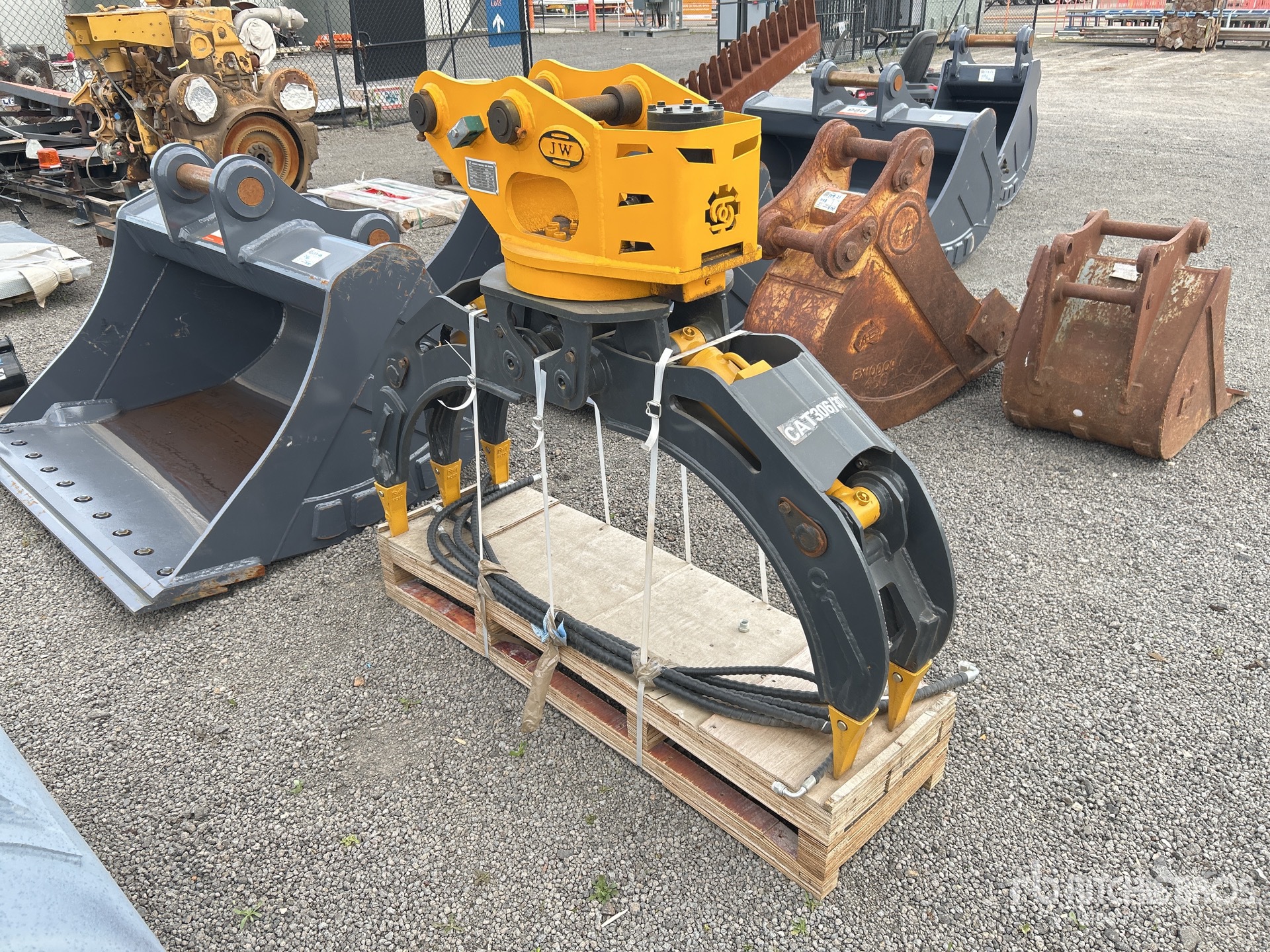 General Appearance with Bild, Ecke hinten links