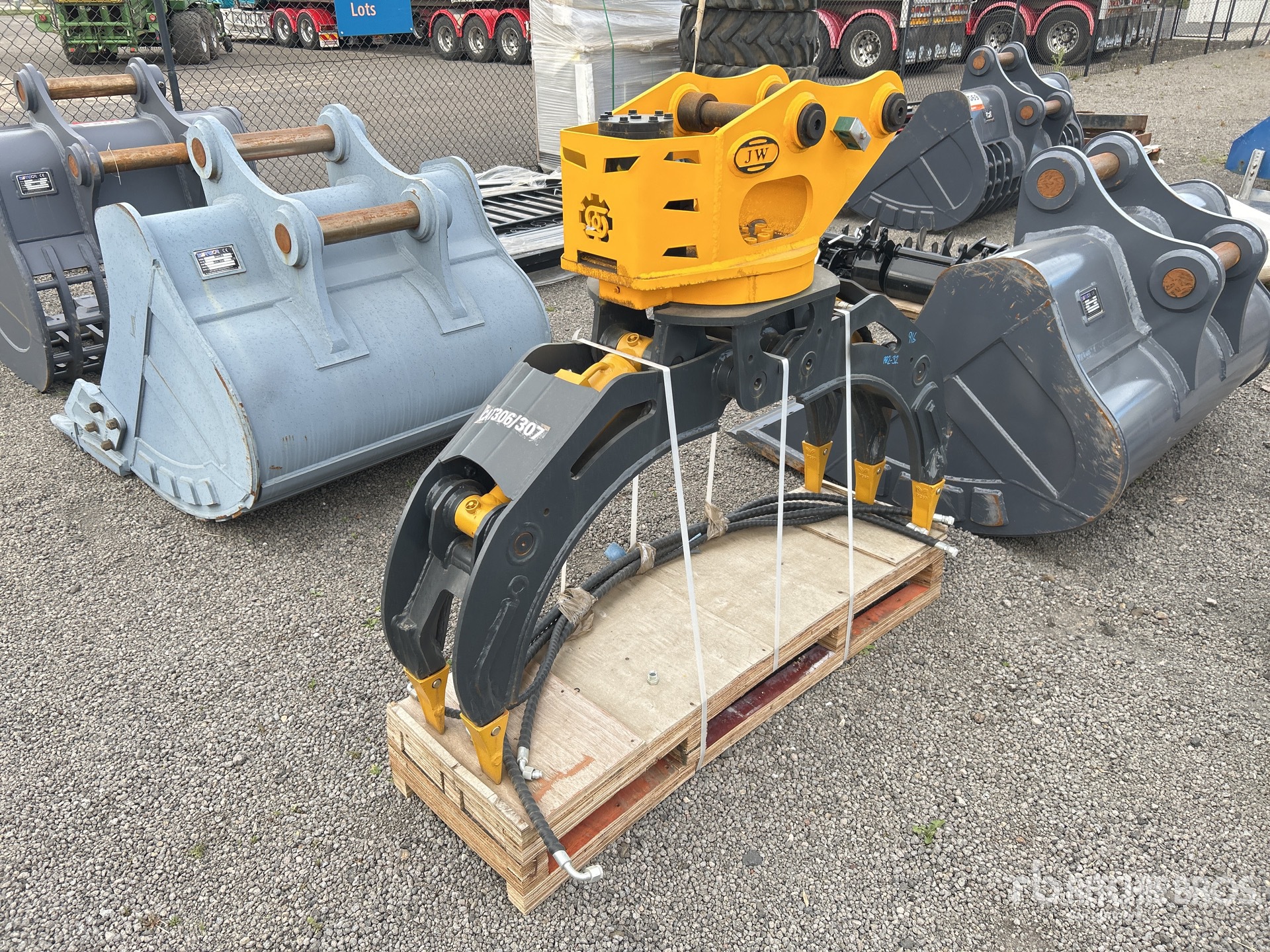 General Appearance with Bild, Ecke hinten rechts