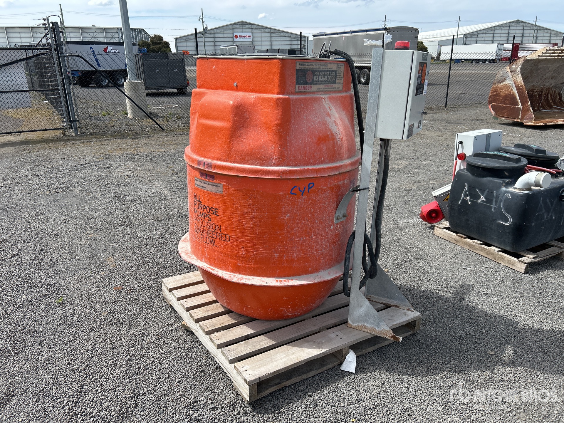 General Appearance with Picture, Left Front Corner