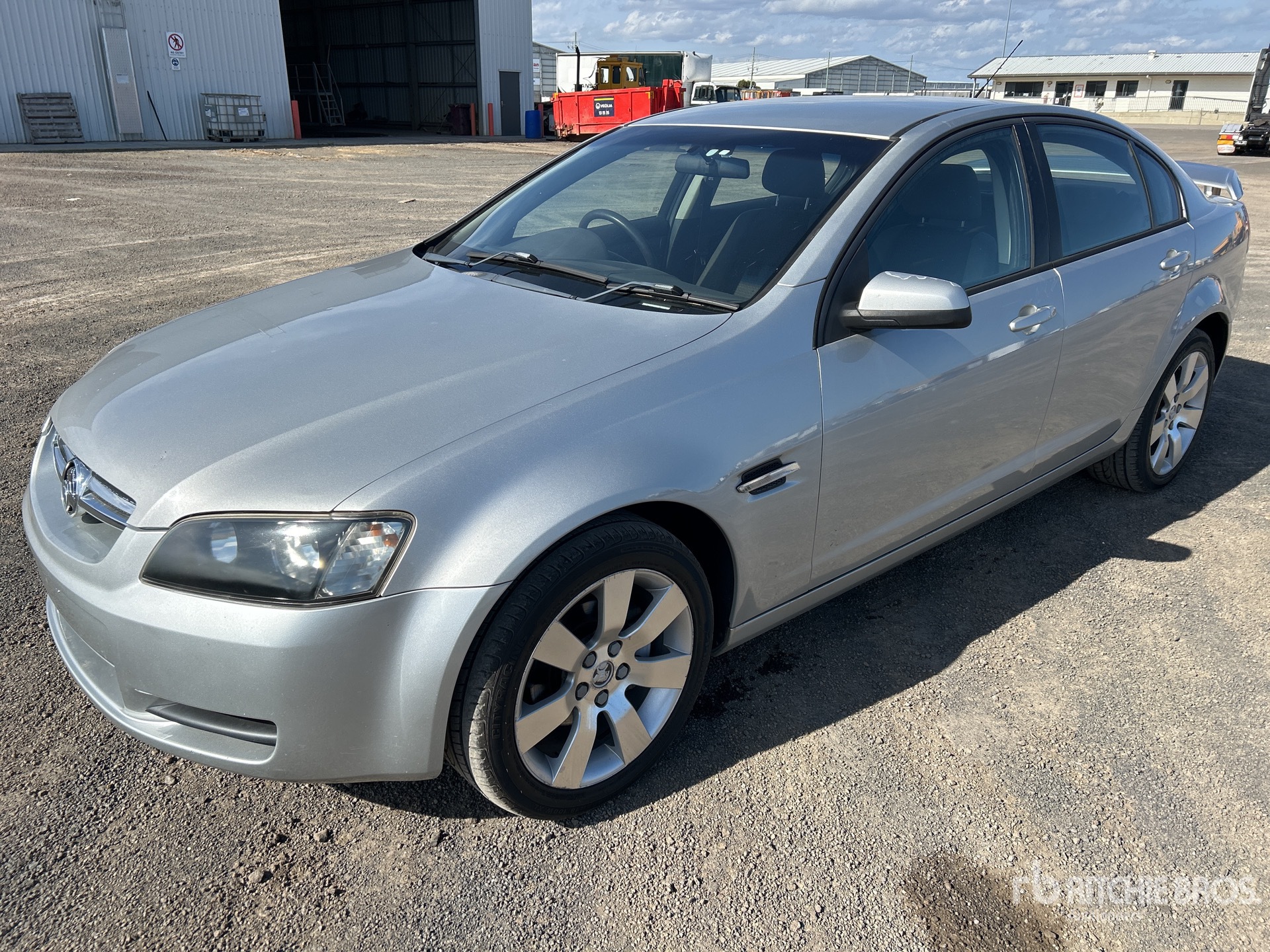 General Appearance with Picture, Right Front Corner