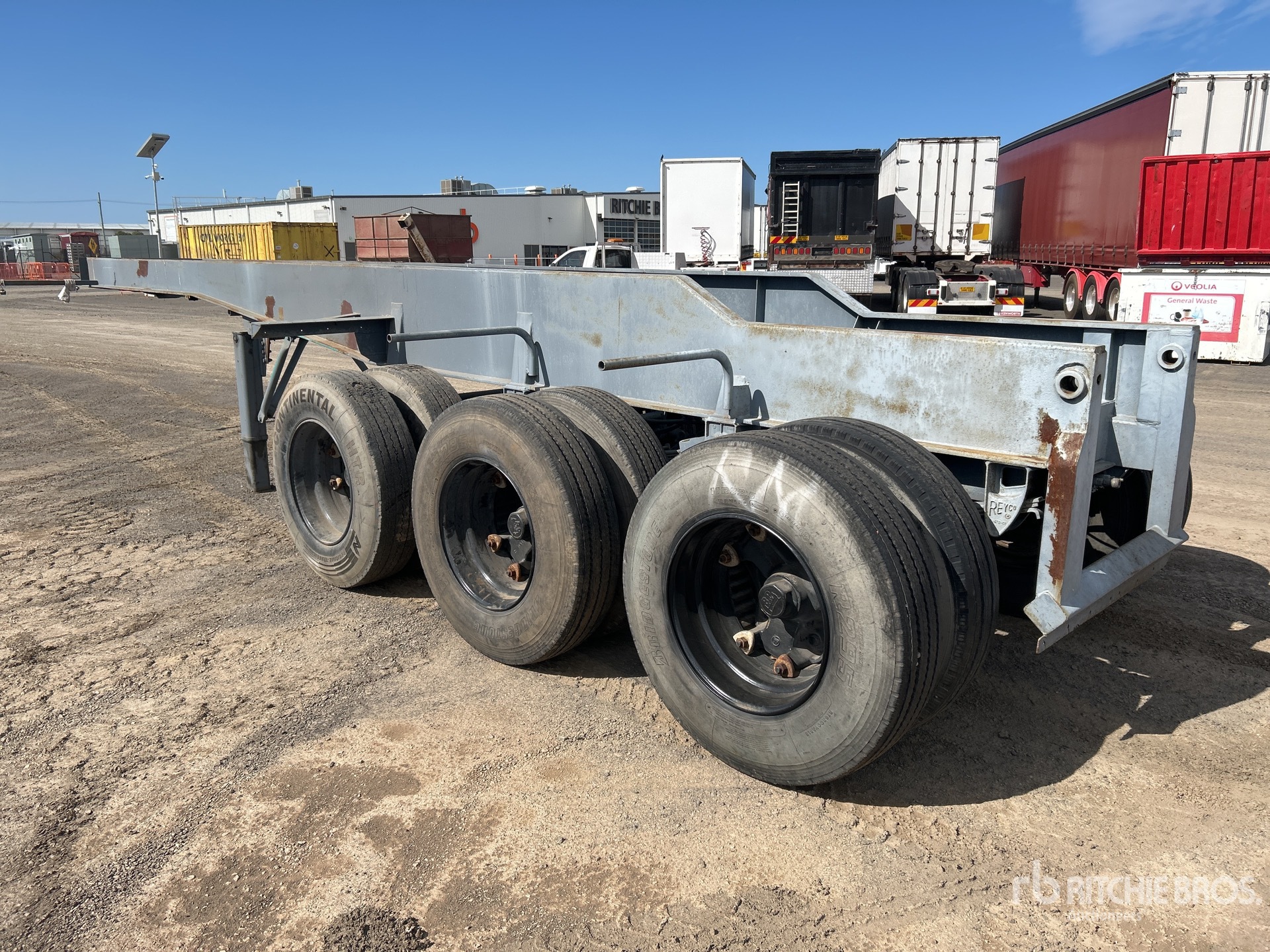 General Appearance with Bild, Ecke hinten rechts